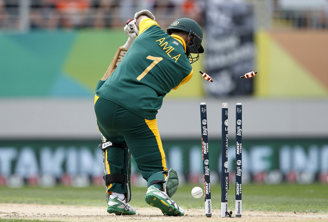Timber!! Amla falls early