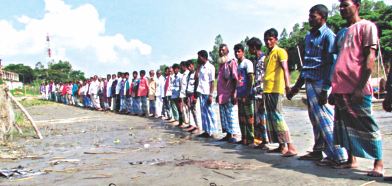 Ban on hilsa fishing...