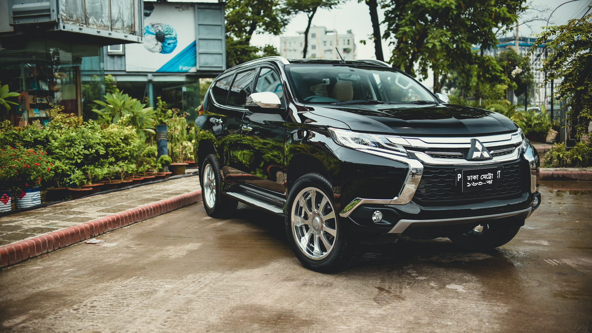 Mitsubishi 0.jpg