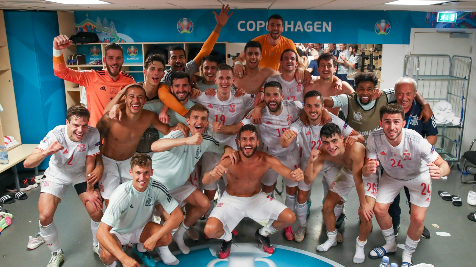 Spain dressingroom (1).jpg