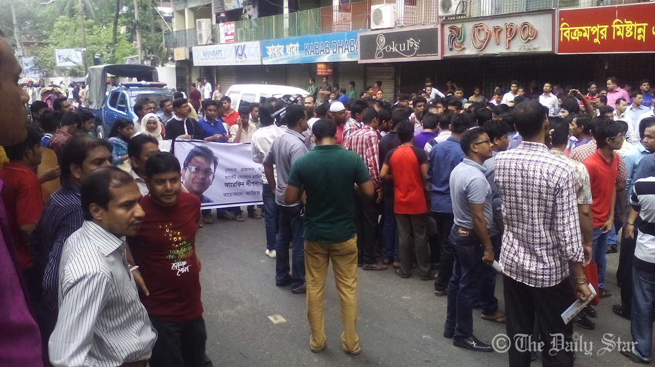 aziz-market-dipan-rafi-wb.jpg