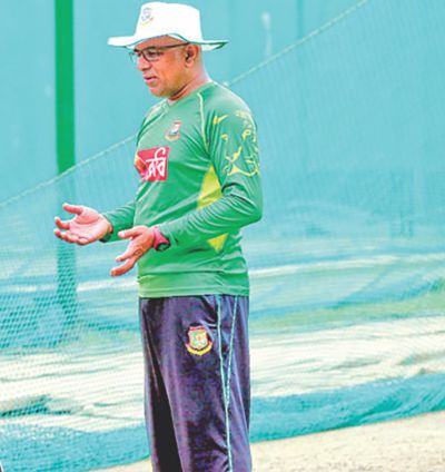 CHANDIKA HATHURUSINGHA.jpg