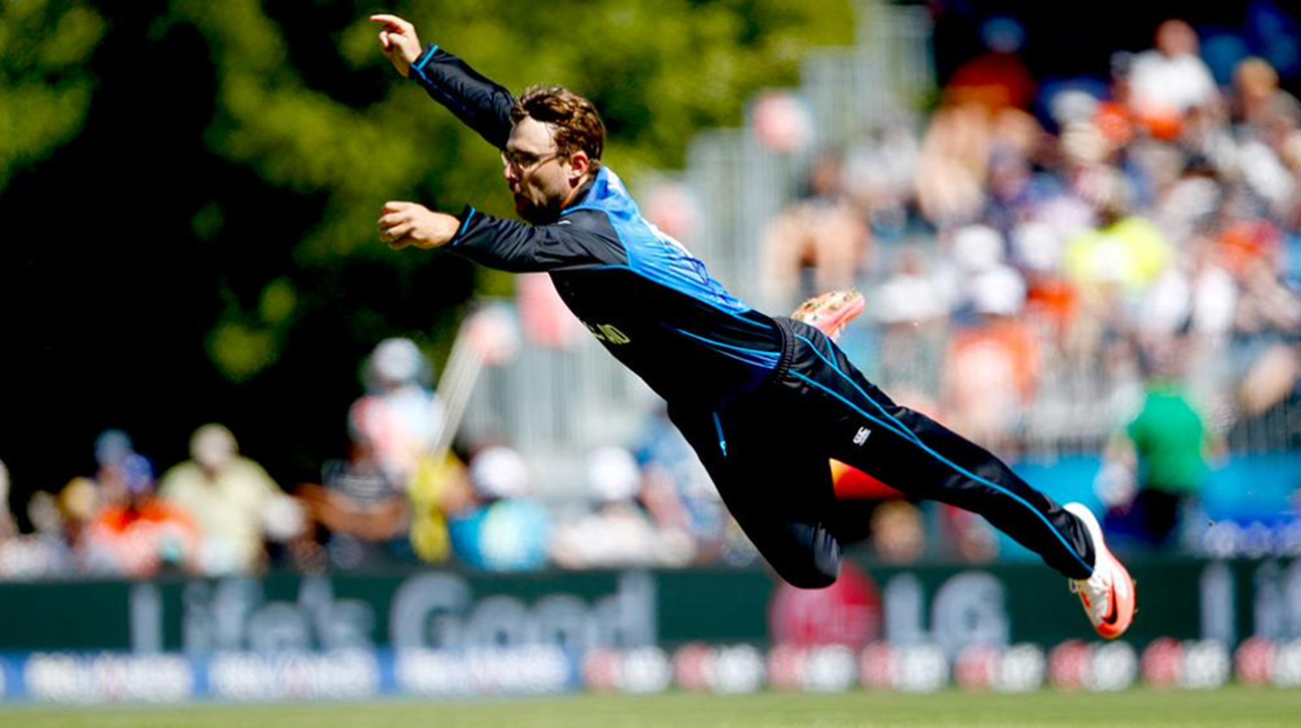 Vettori gets in the act
