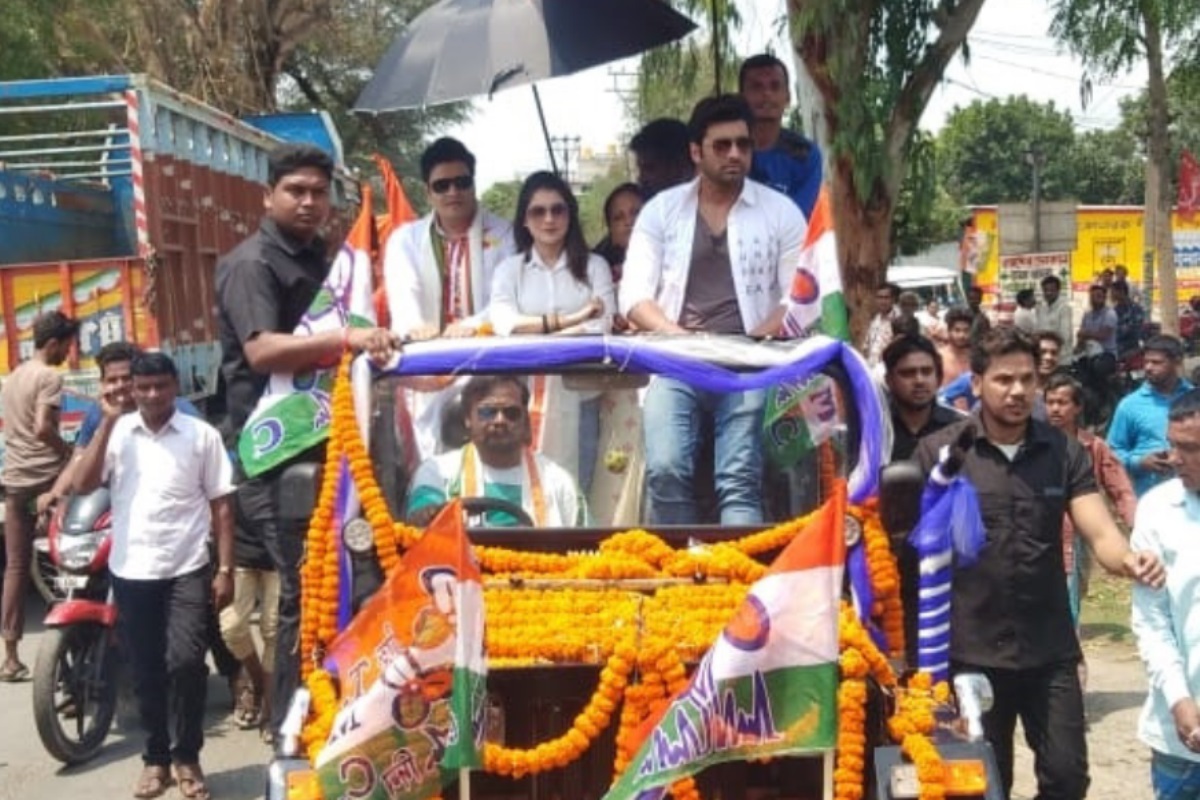 Winners of Dum Dum, Raiganj where Bangladeshi actors campaigned