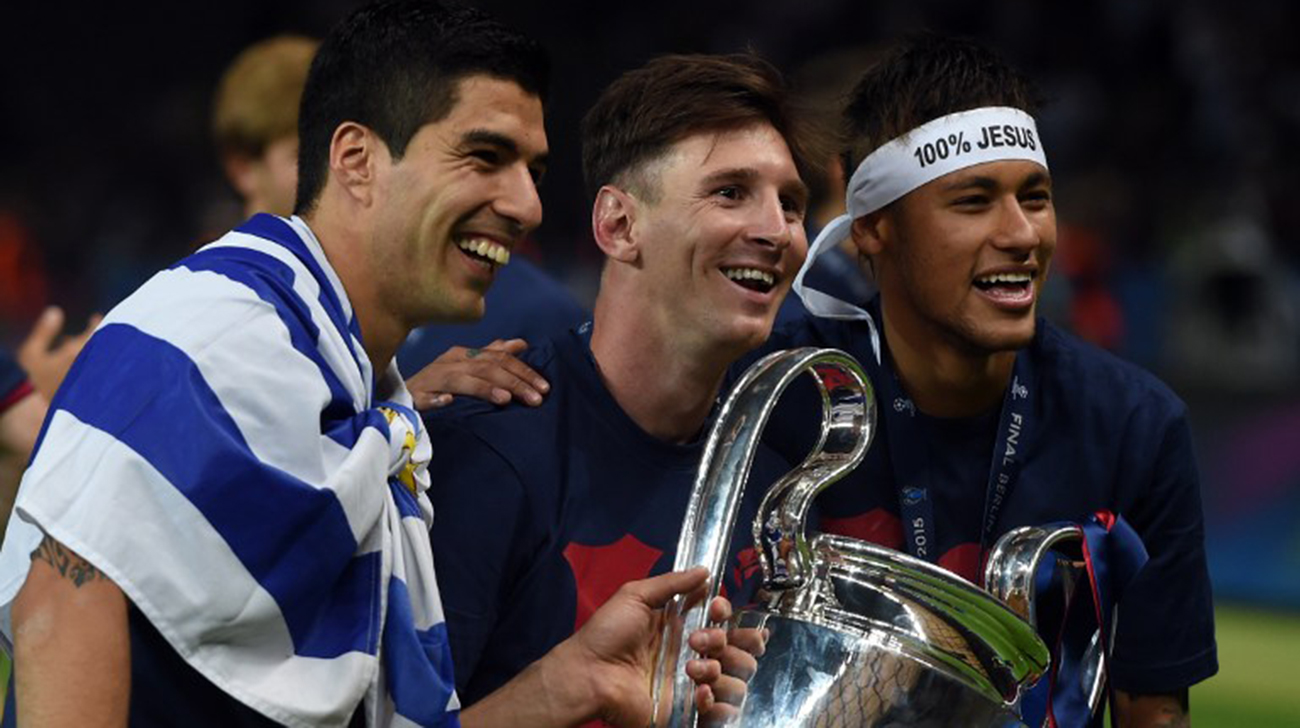 Luis Suarez-Lionel Messi-Neymar-da Silva-Santos Junior celebrate