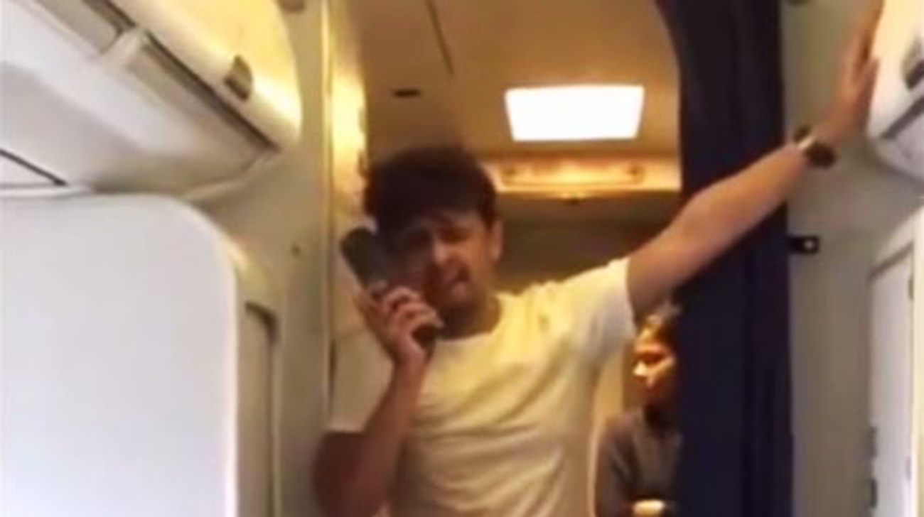 Sonu Nigam calls suspension of crew for letting him sing 'real intolerance'