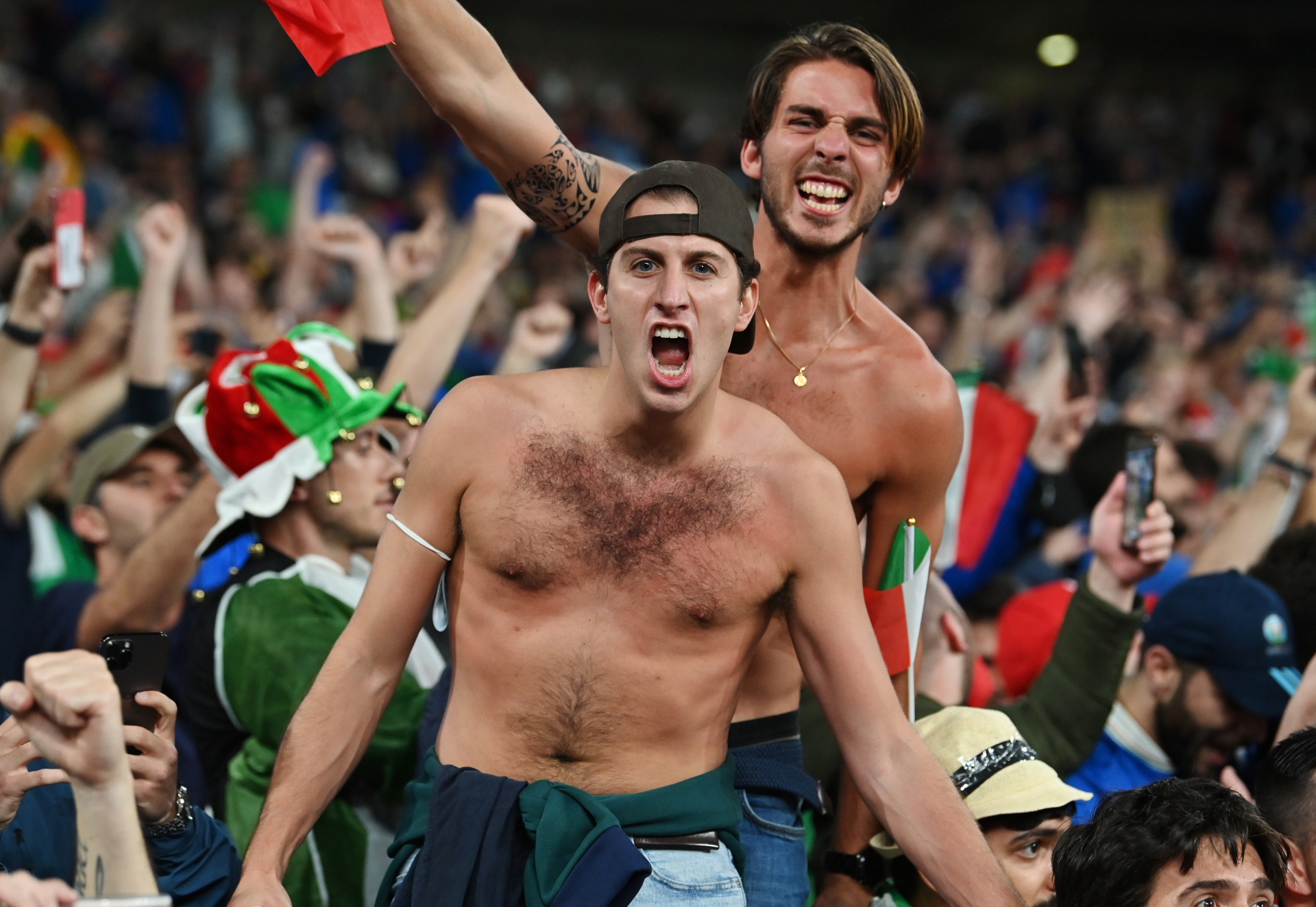 italy_fan_1.jpg