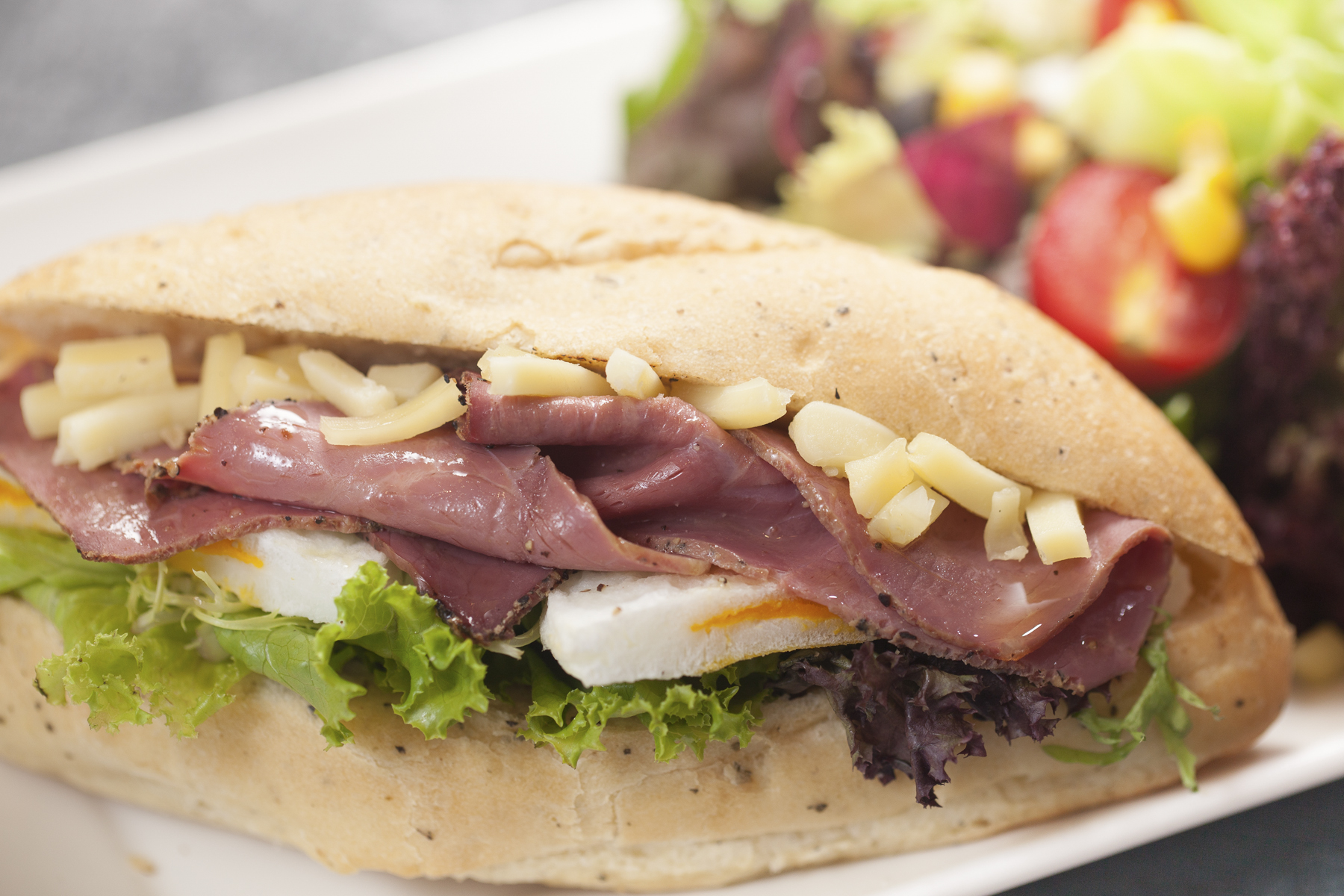 black_pepper_beef_sandwich.jpg