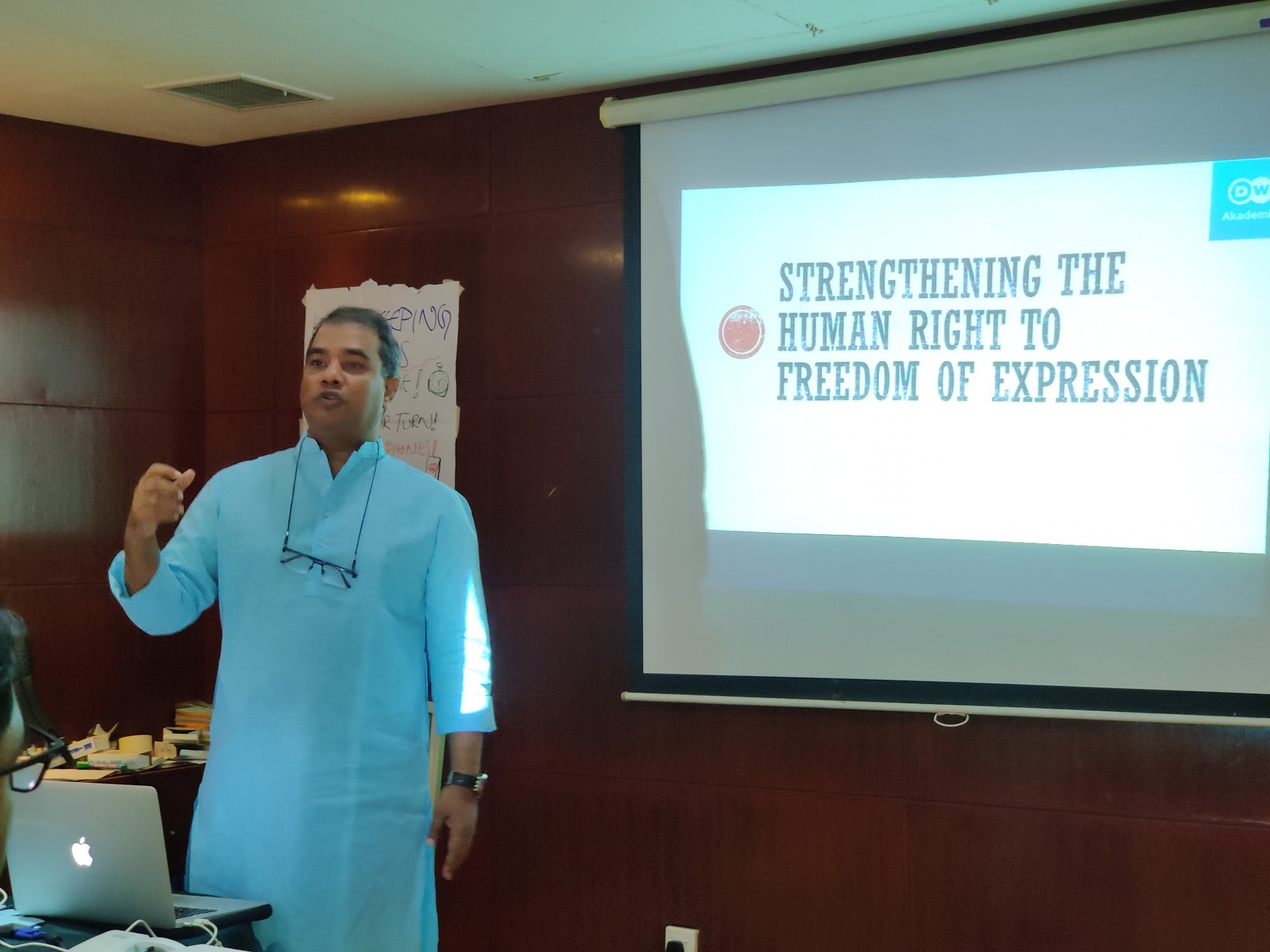 inner_3_facilitator_mahmood_menon_khan_conducts_a_session.jpg