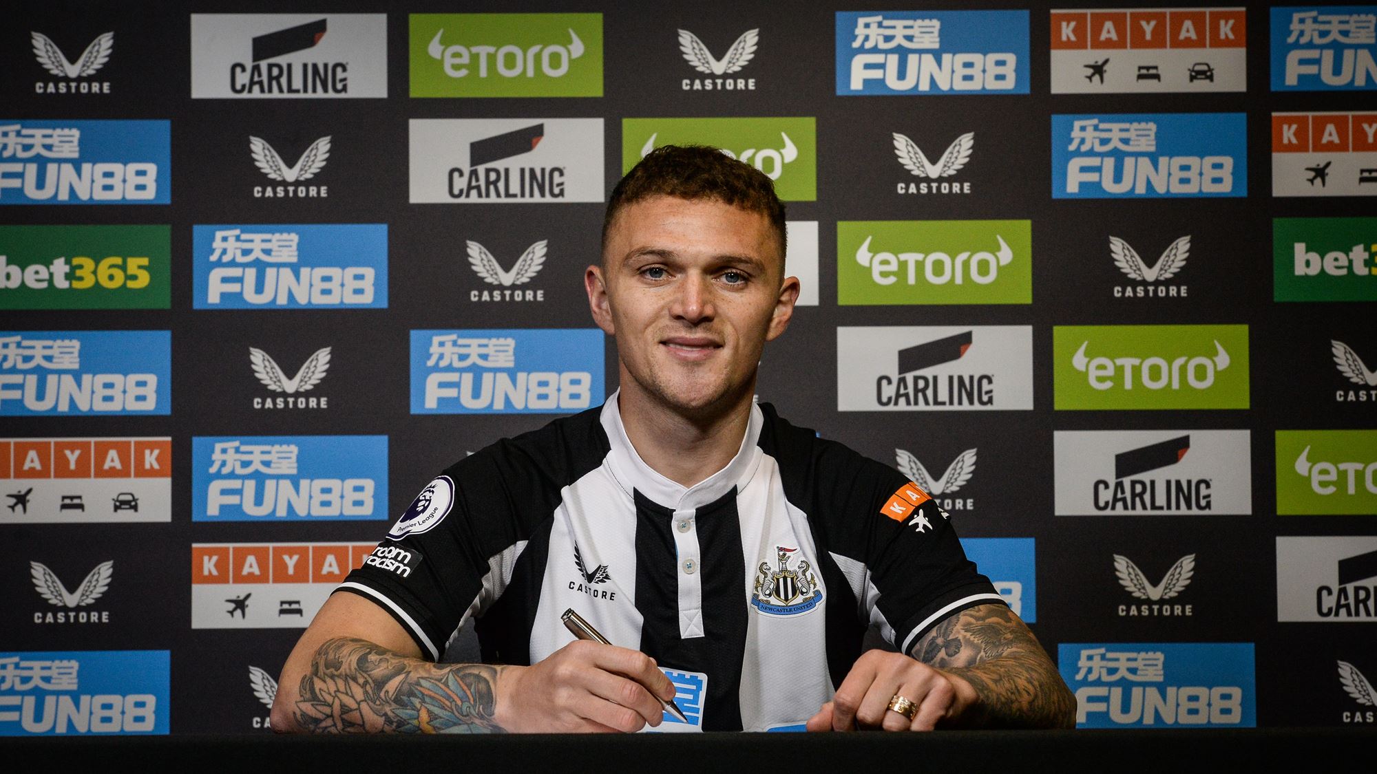 kieran-trippier-signs-contract-newcastle-united-website.jpg