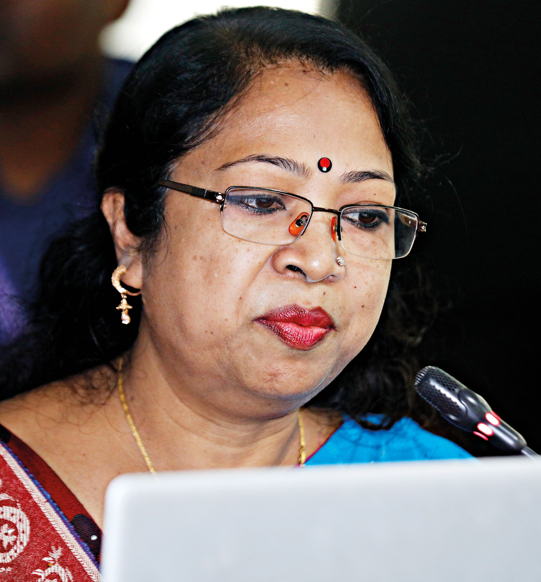 nazma-yesmin-2.jpg