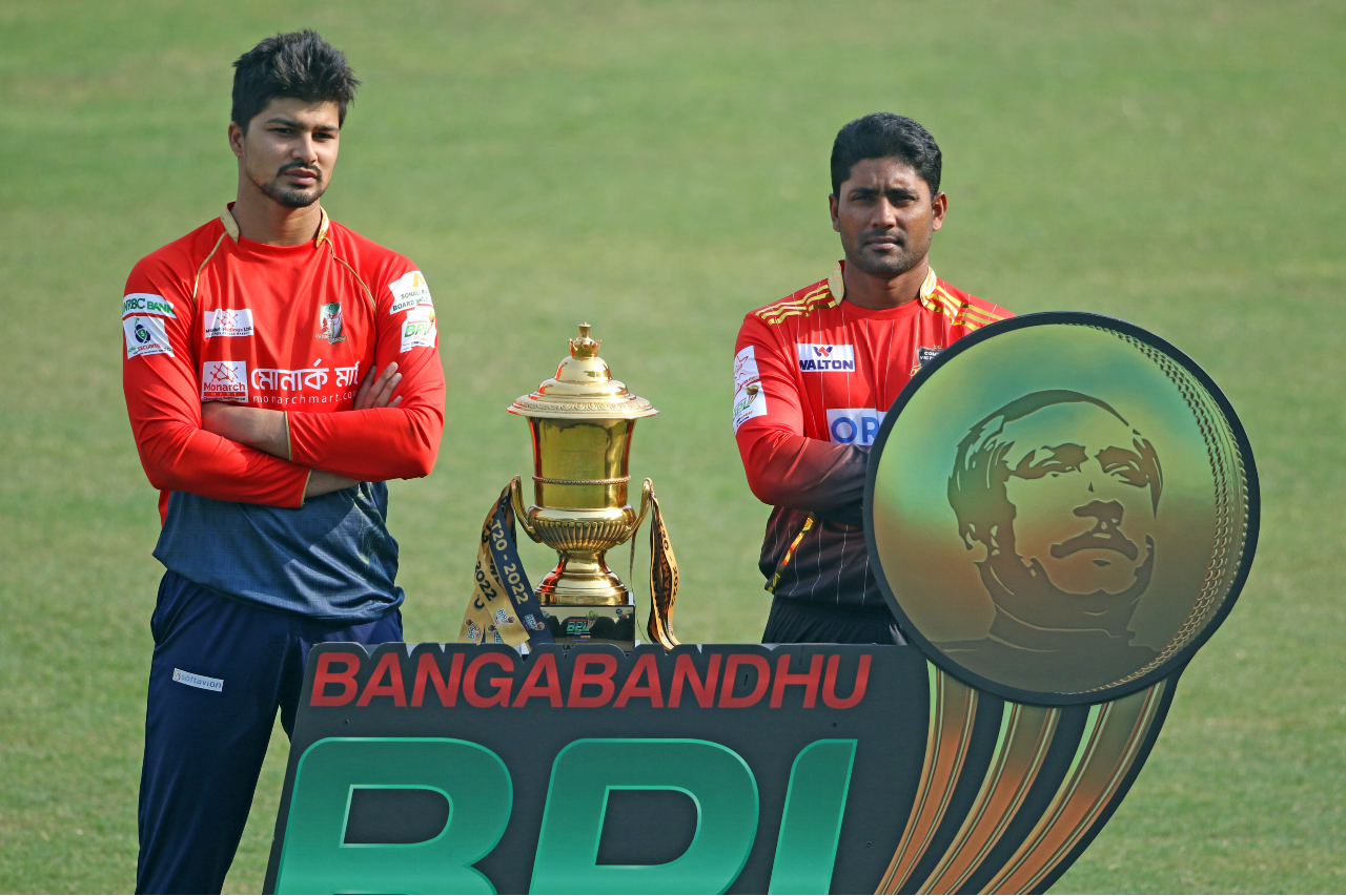 bpl_trophy_captain_meets.png