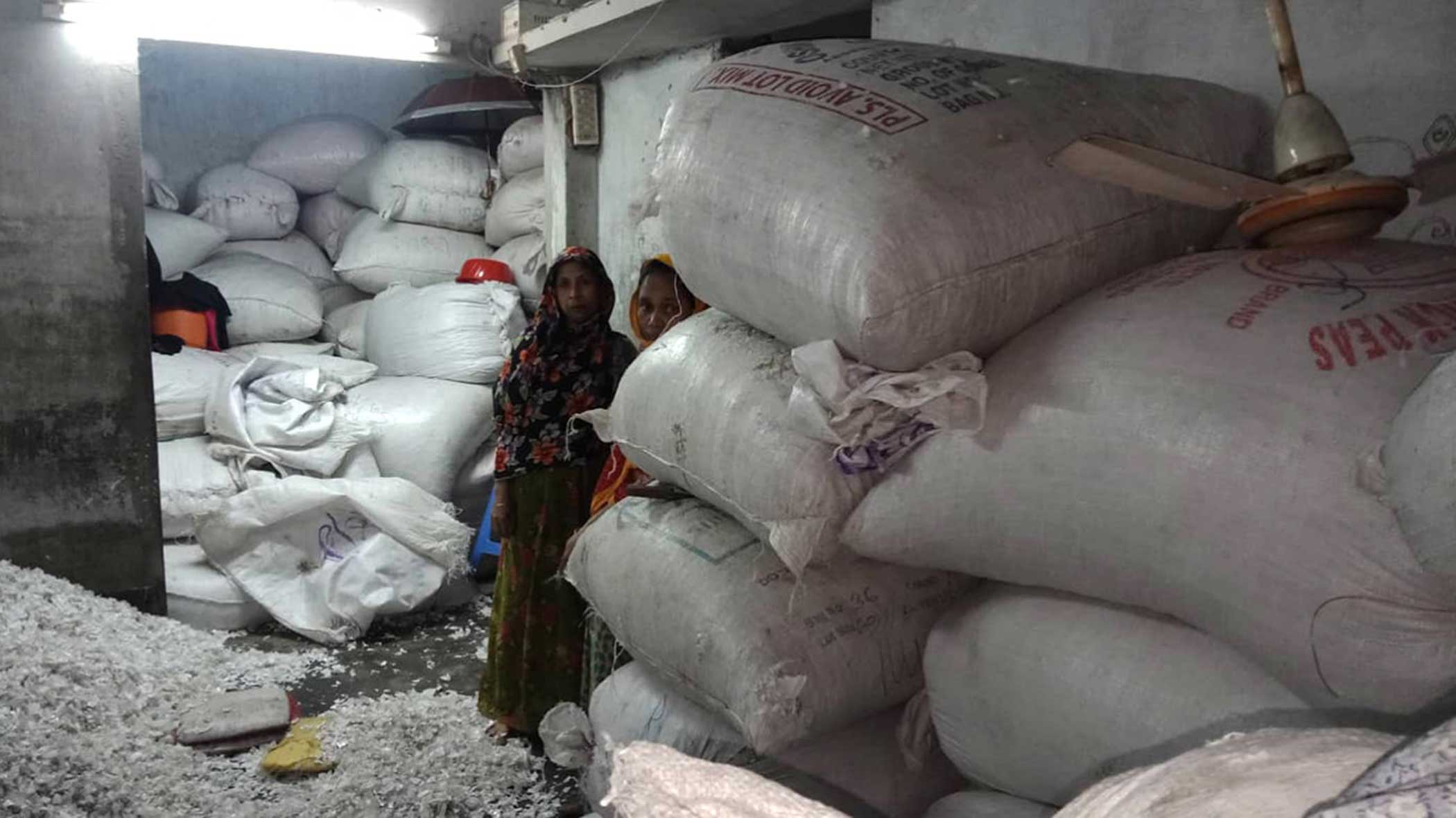 Rid Old Dhaka of chemical warehouses