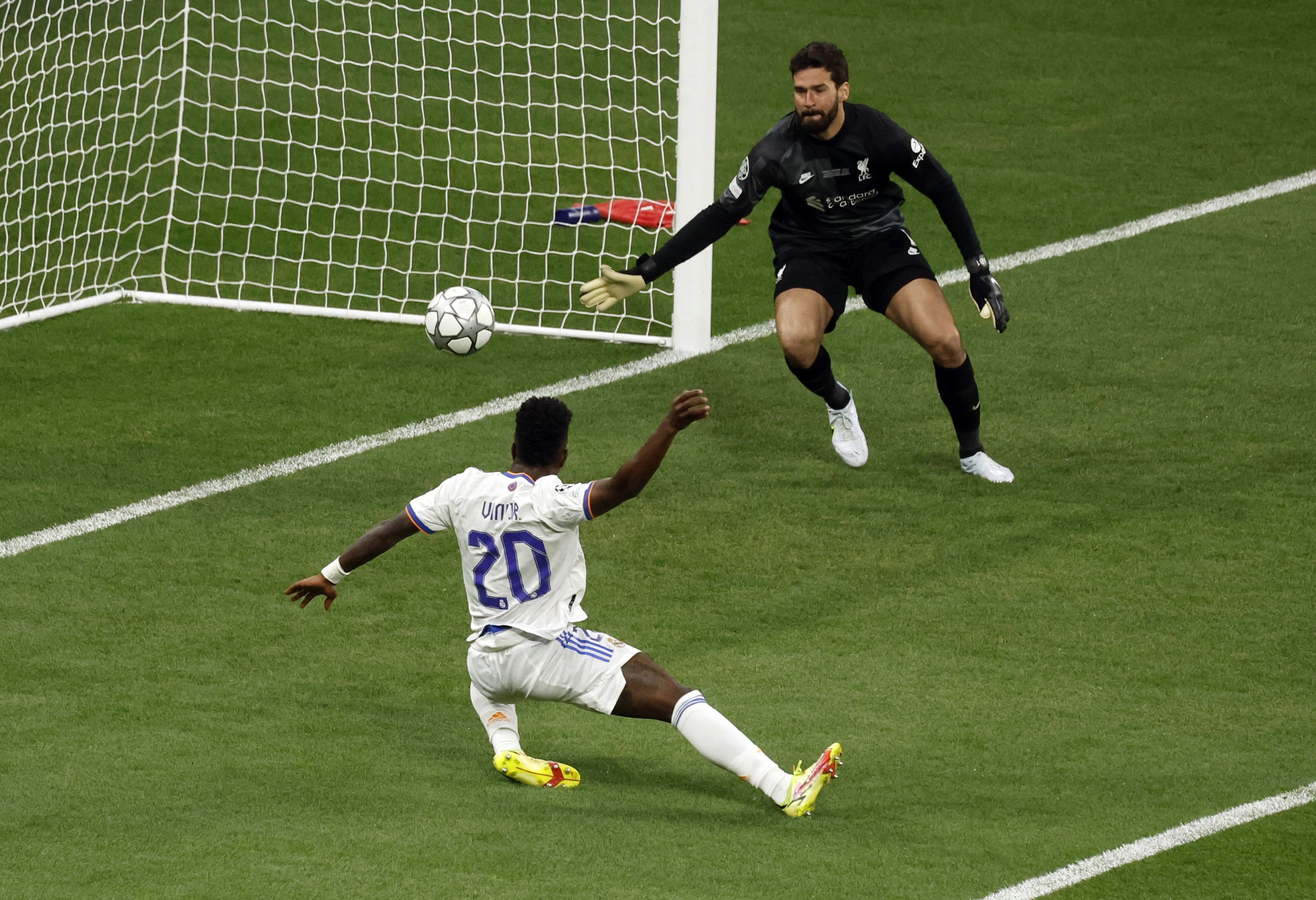 2022-05-28t205645z_1669414308_up1ei5s1m6jro_rtrmadp_3_soccer-champions-liv-mad-report.jpg
