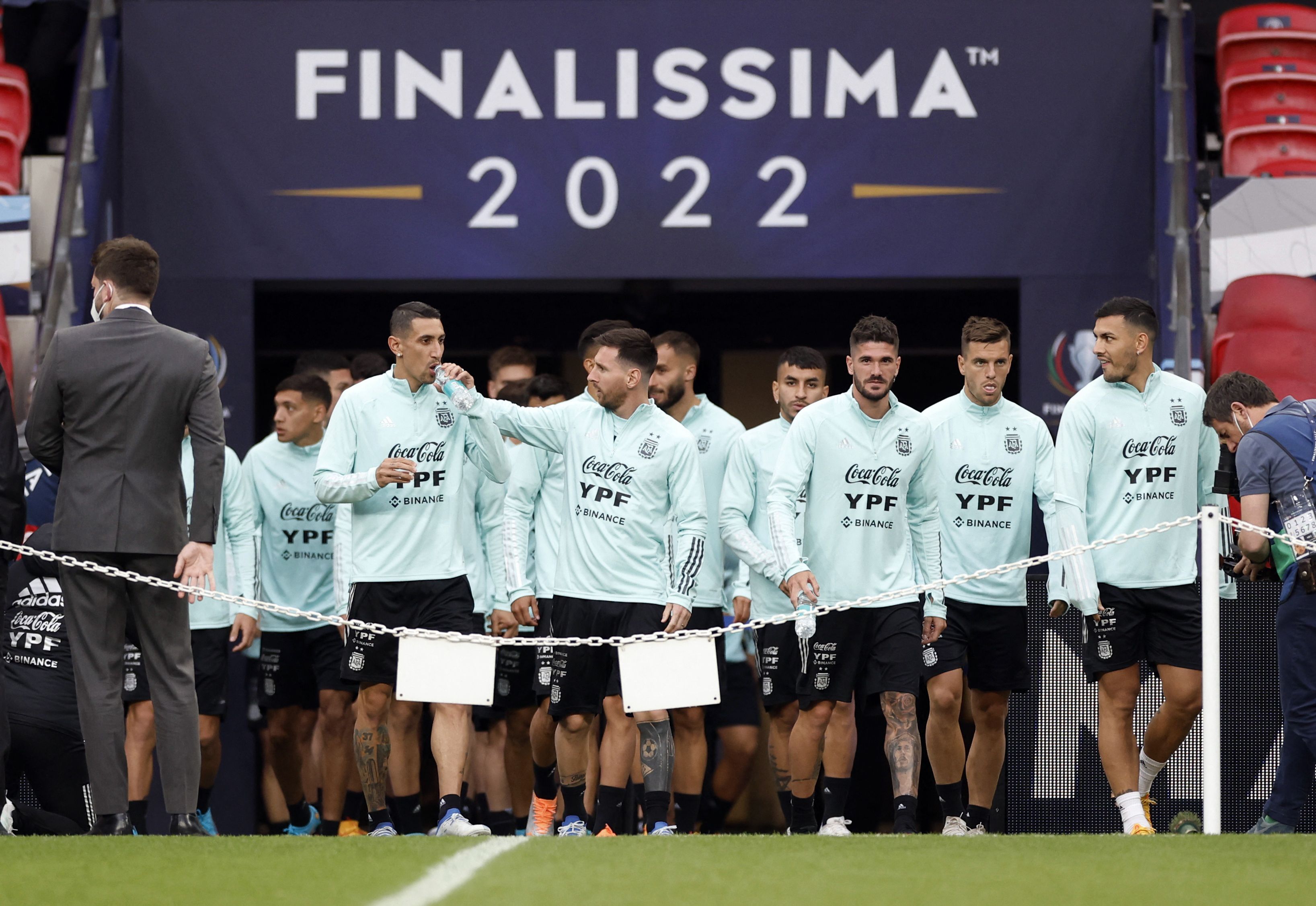 2022-05-31t191016z_177774327_up1ei5v1h92xe_rtrmadp_3_soccer-finalissima-ita-arg-preview.jpg