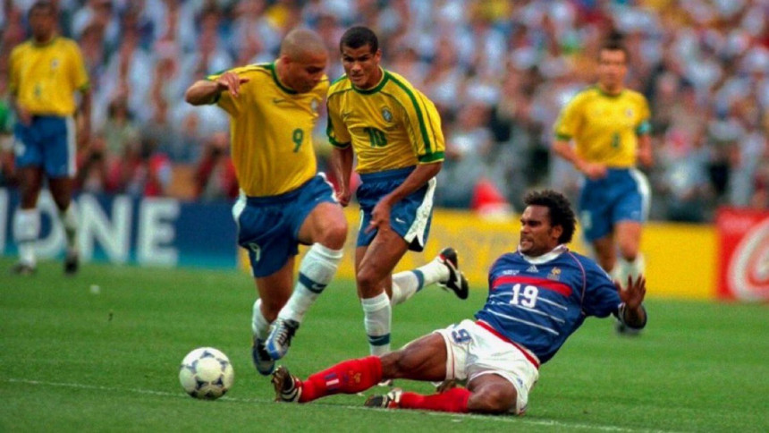 karembeu_1.jpg