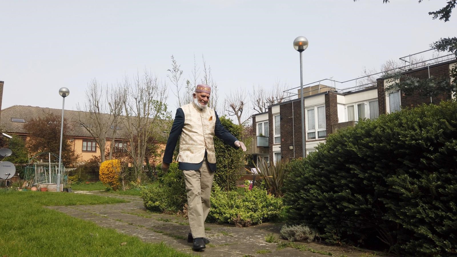 dabirul_islam_choudhury_walking.jpg