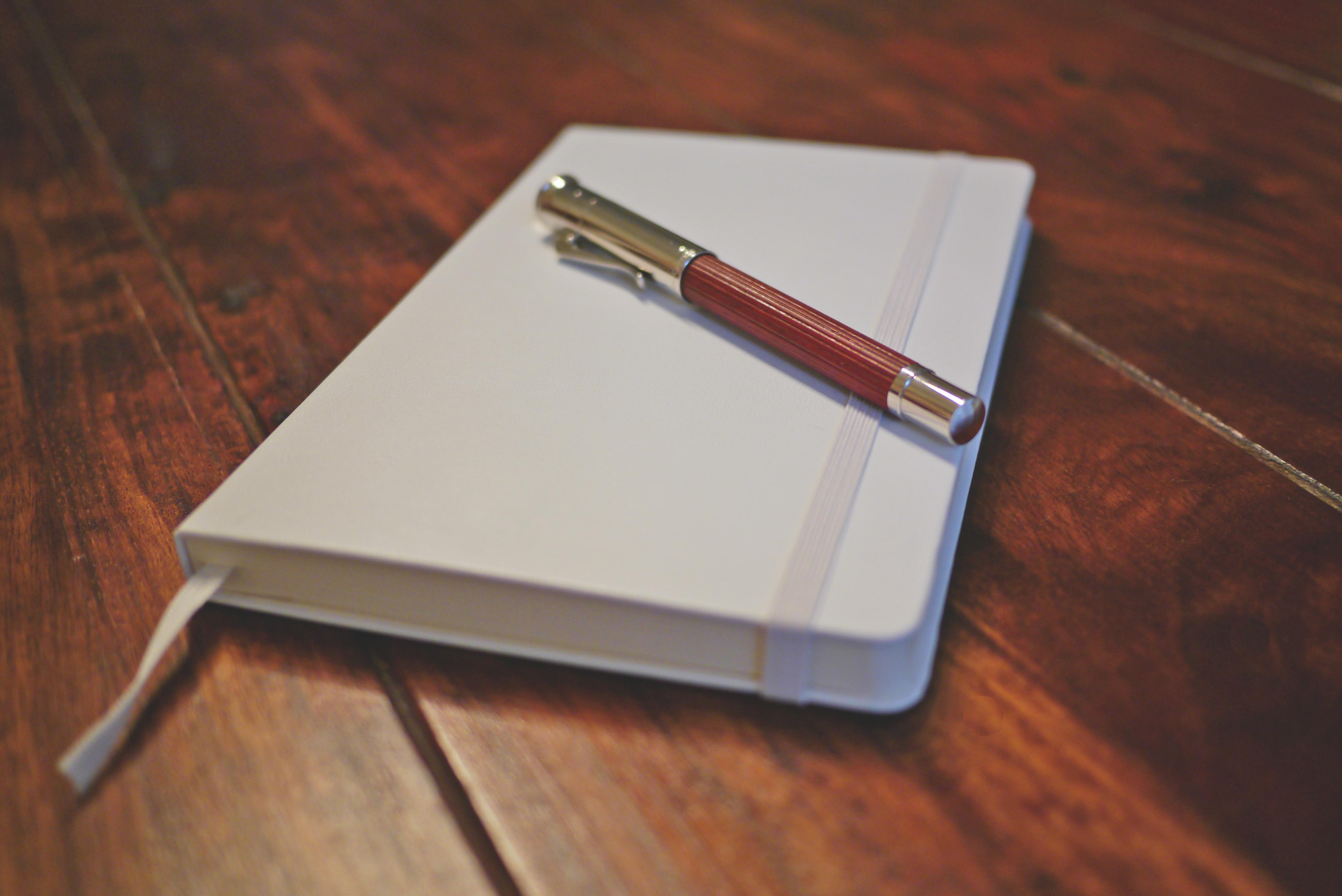 writing-pad-810542.jpg