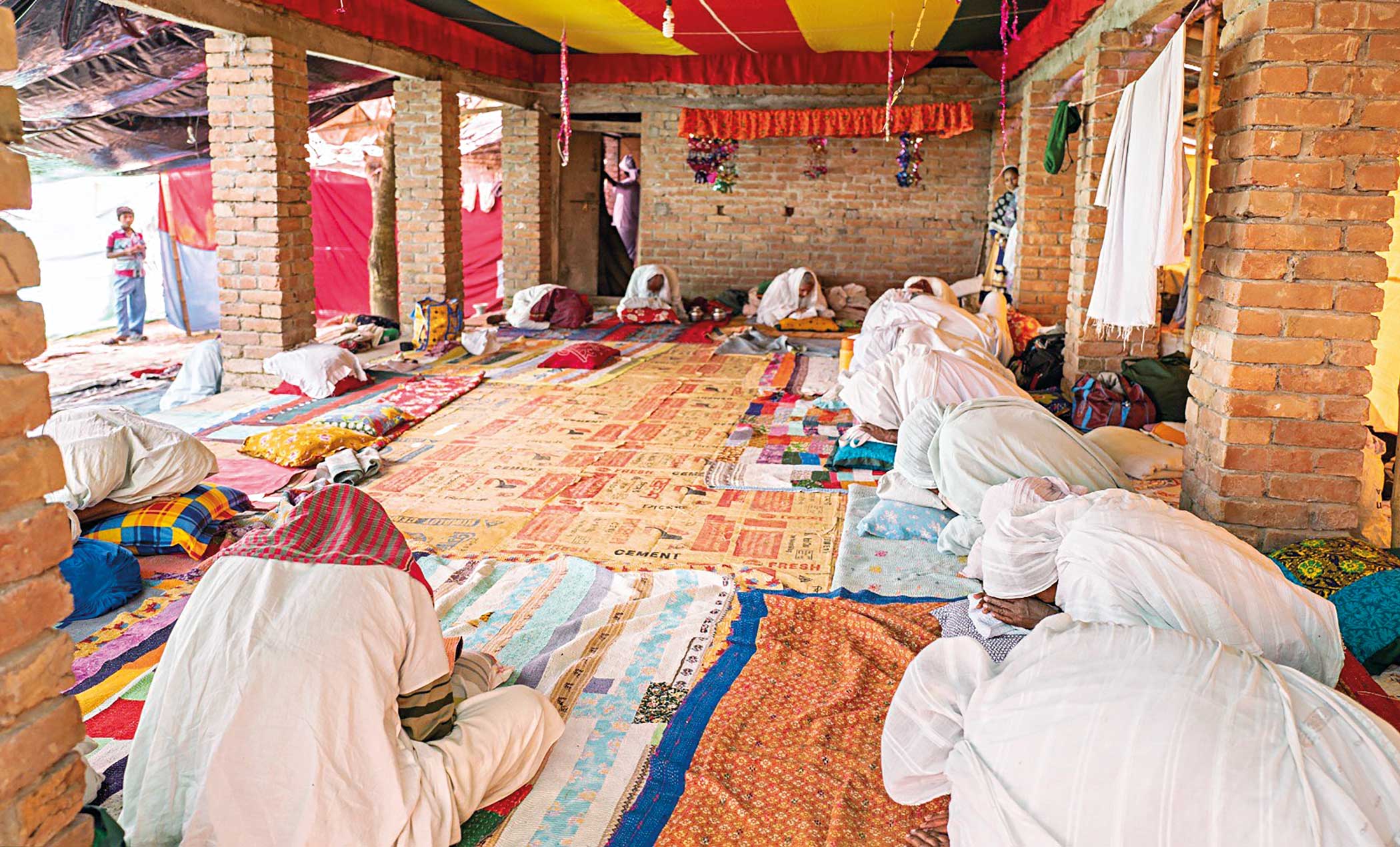 shadhusongo.jpg