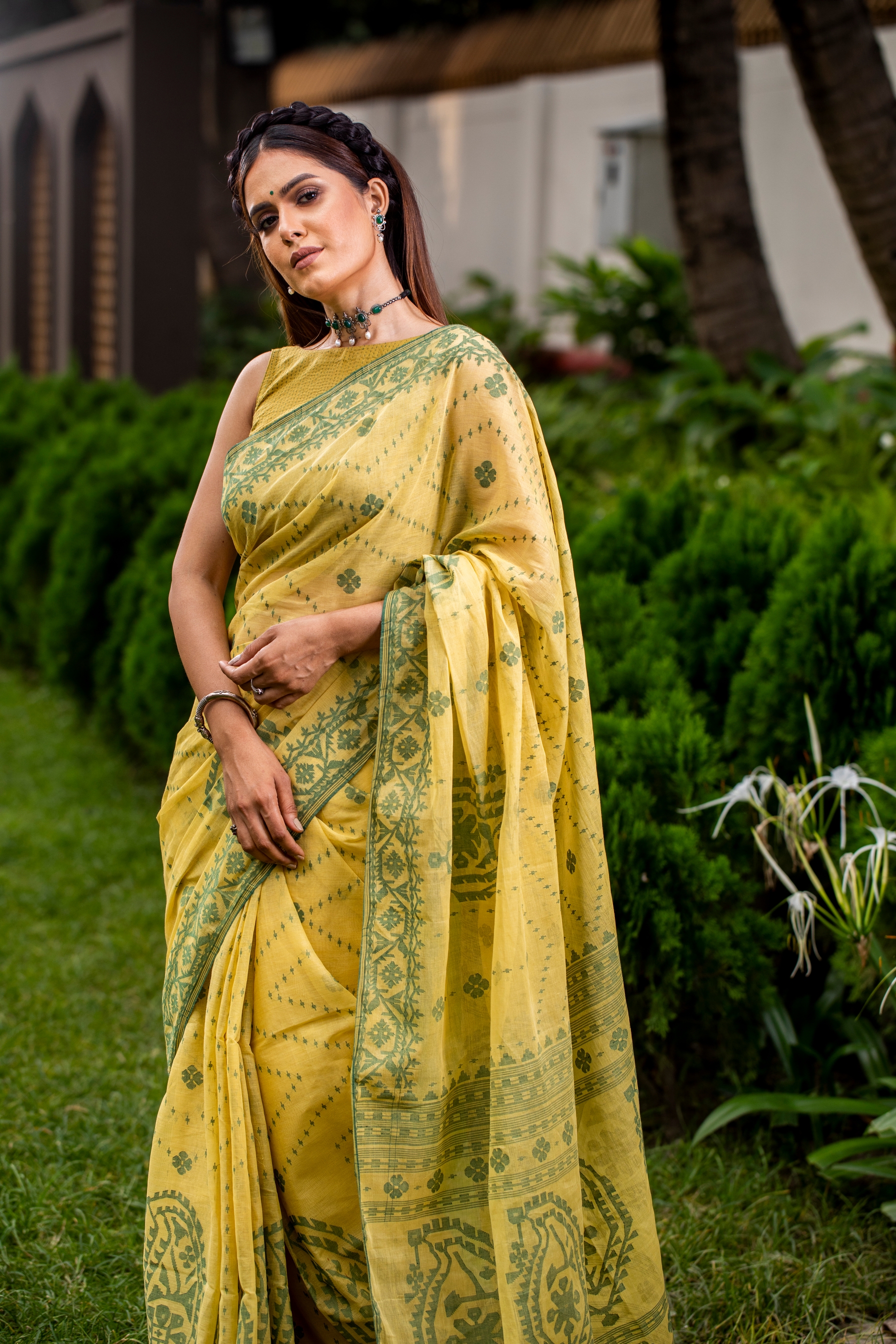 Saris Friendship Colours of the Chars yellow sari