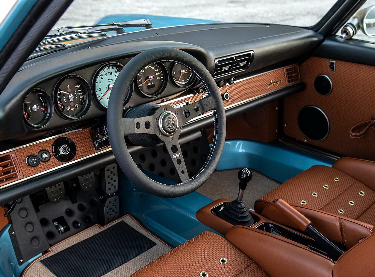 2_porsche_singer_vehicle_design.jpg