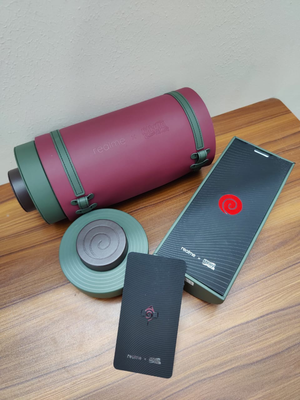 naruto_phone_packaging.jpg