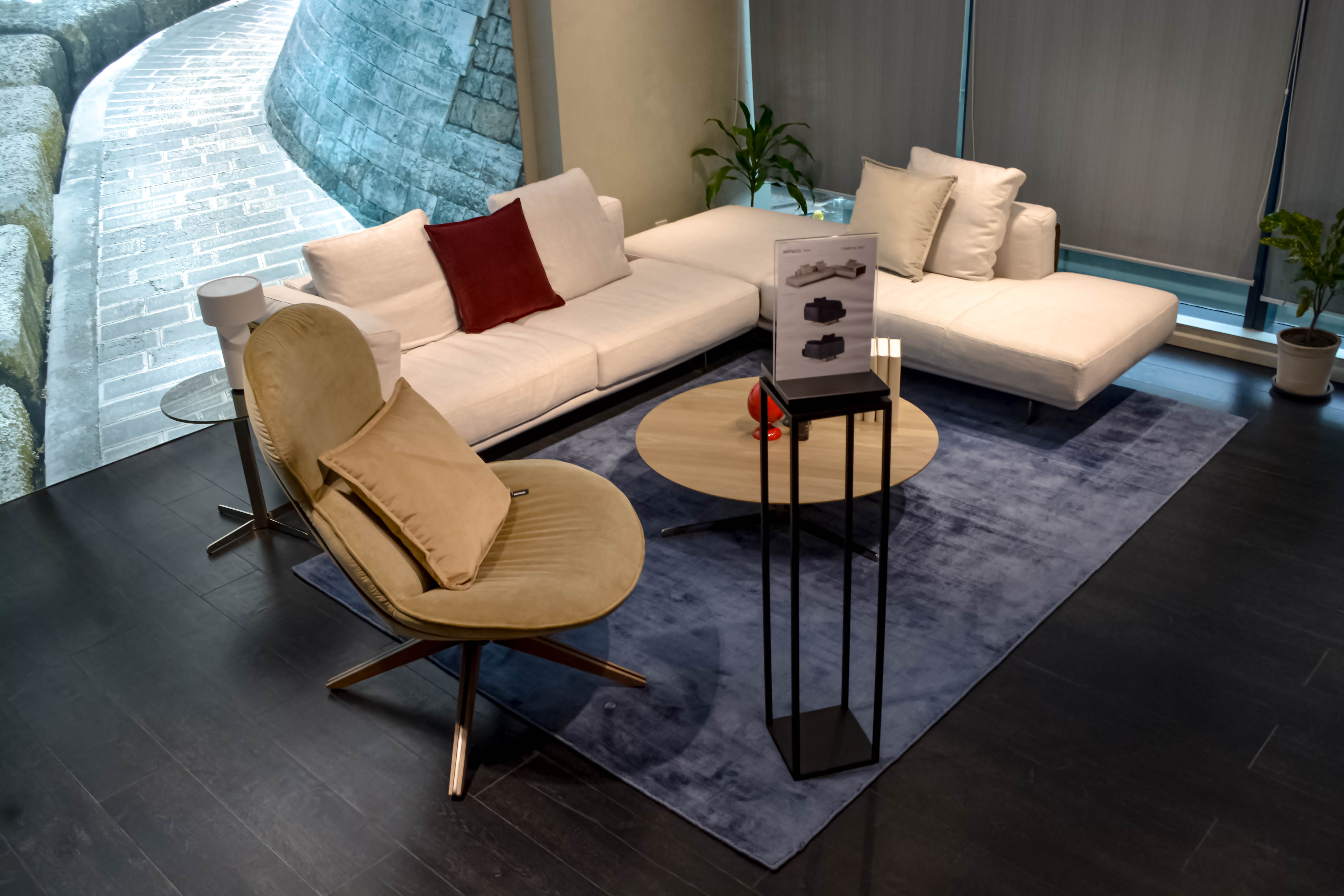 campus_sofa.jpg