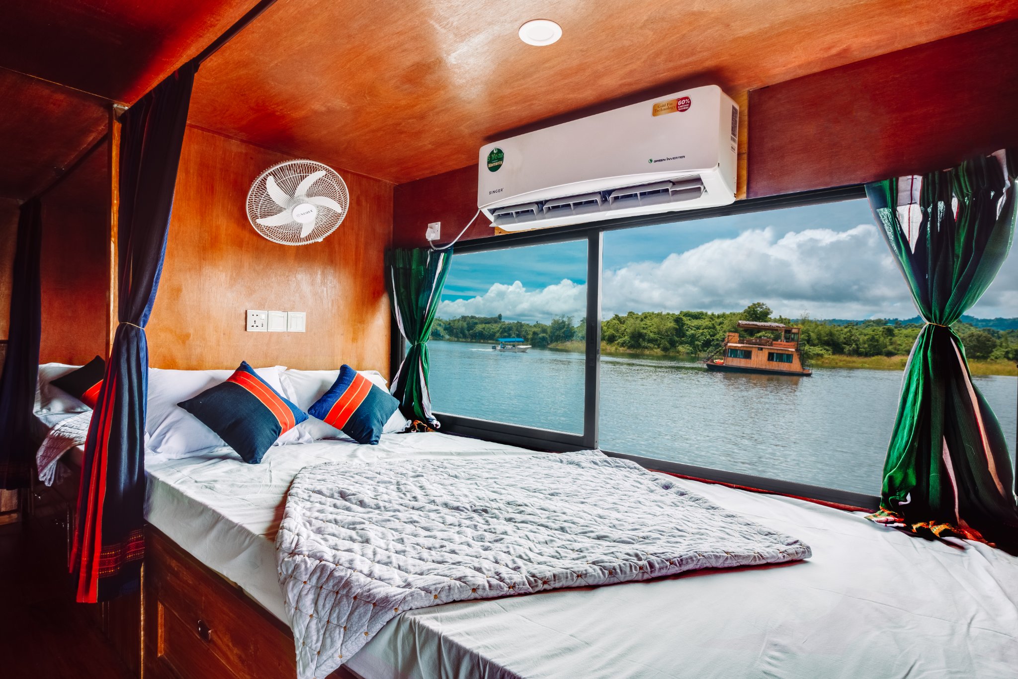 Top 5 houseboats to check out in Bangladesh