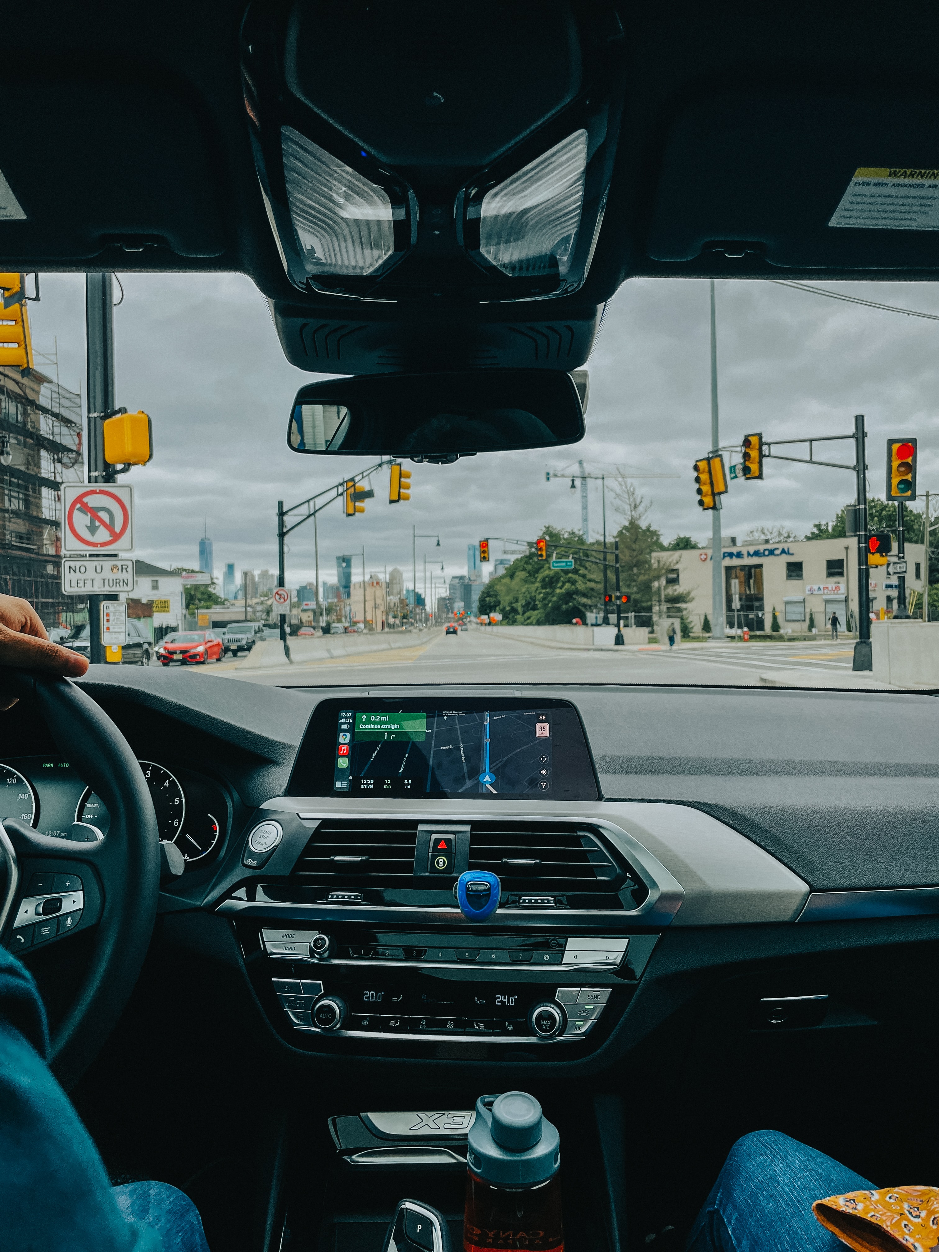 car_play_view.jpg