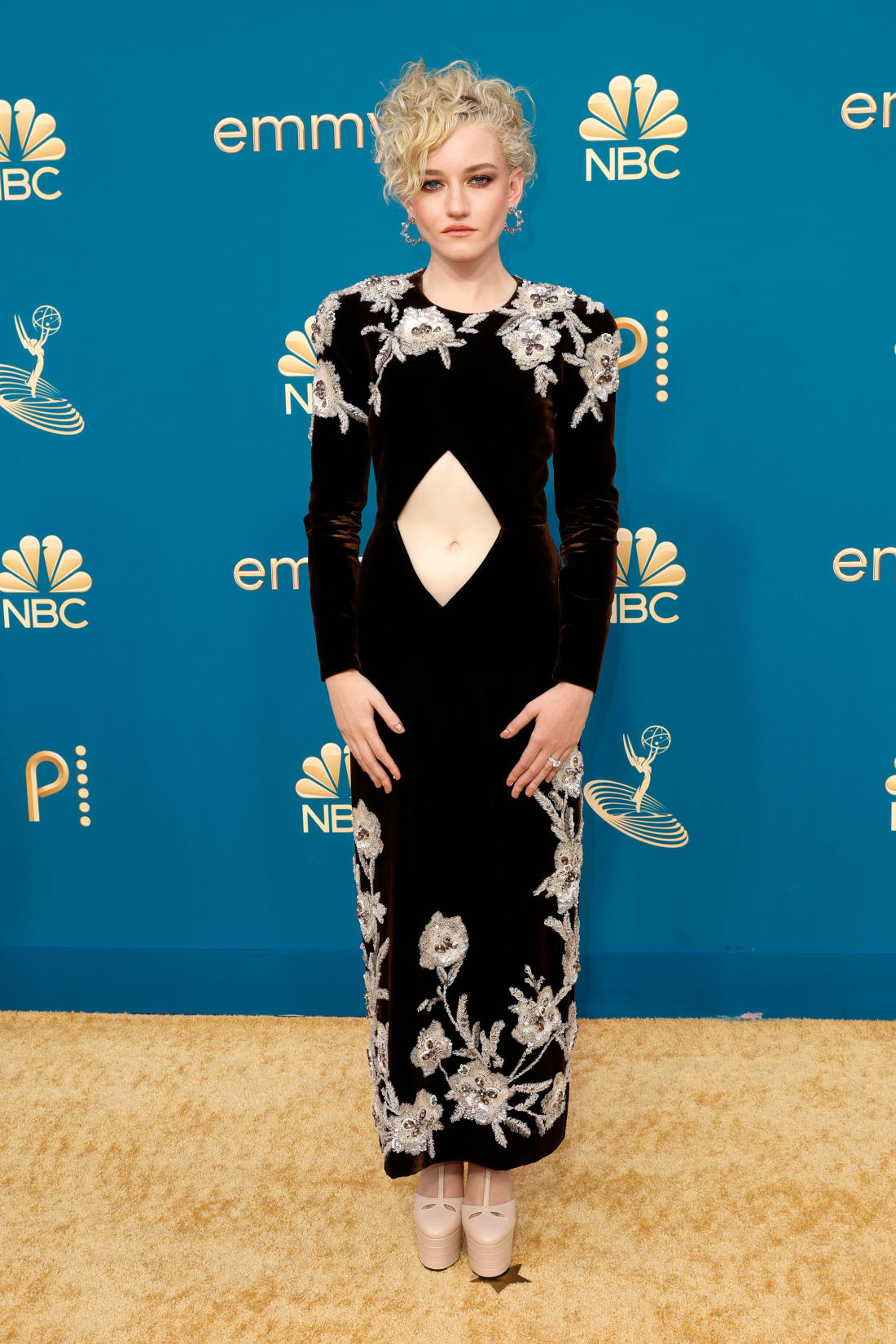 julia-garner.jpg