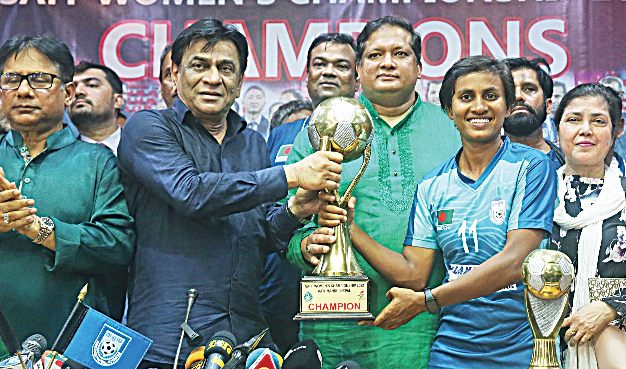 trofee-2022.jpg