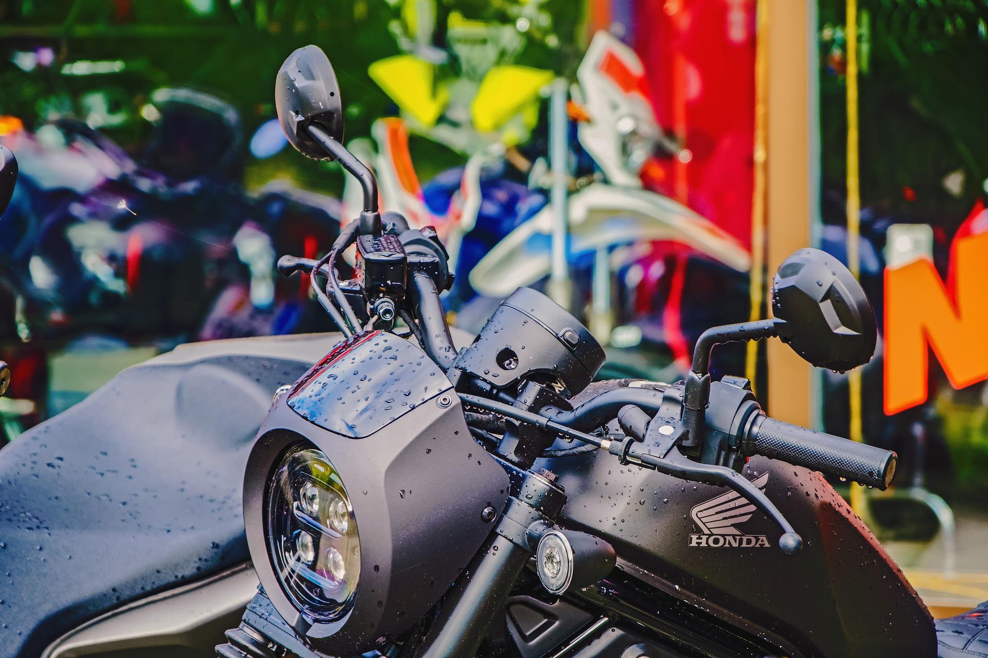 motorcycle-5195906_1920.jpg