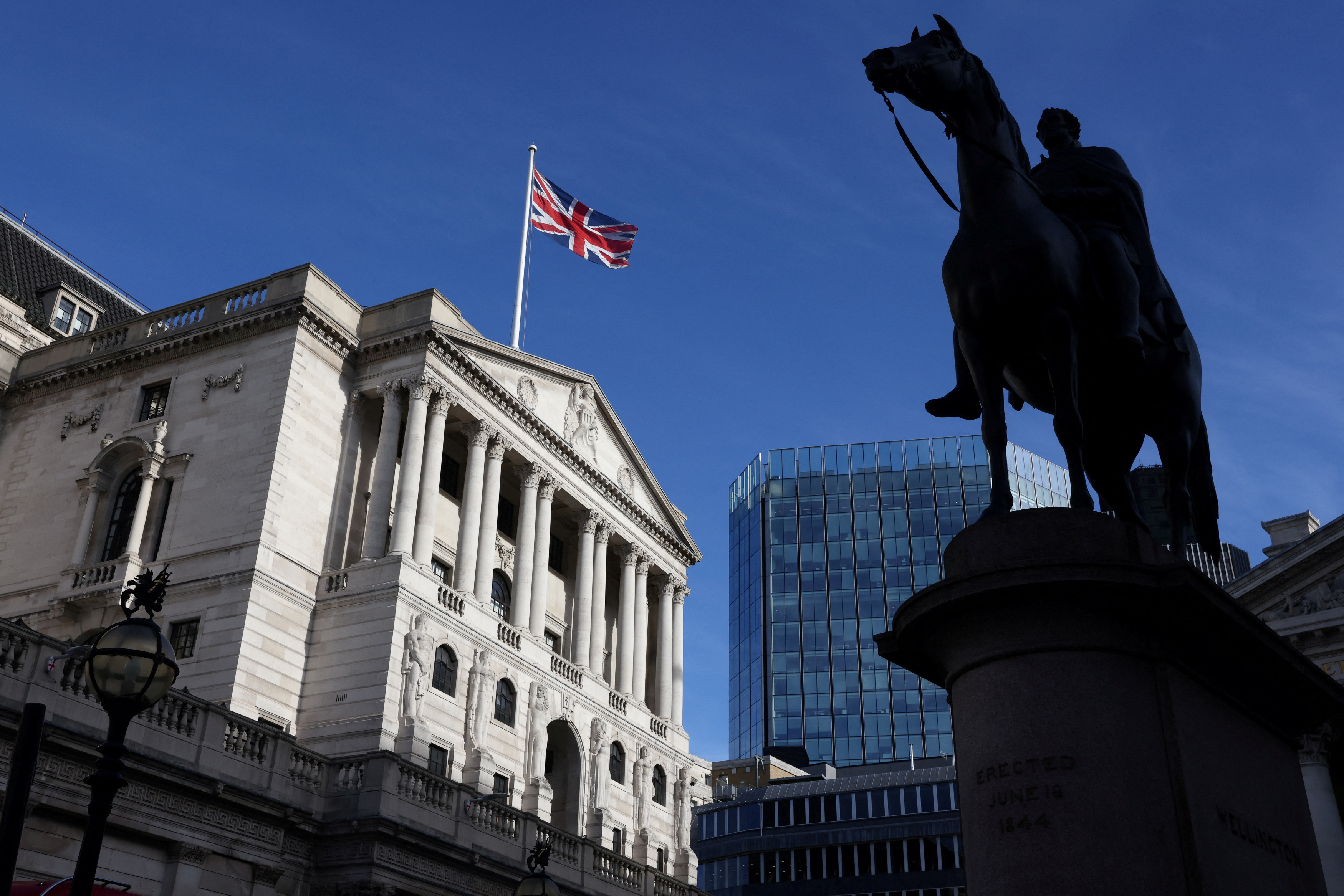 Liz Truss vs the Bank of England