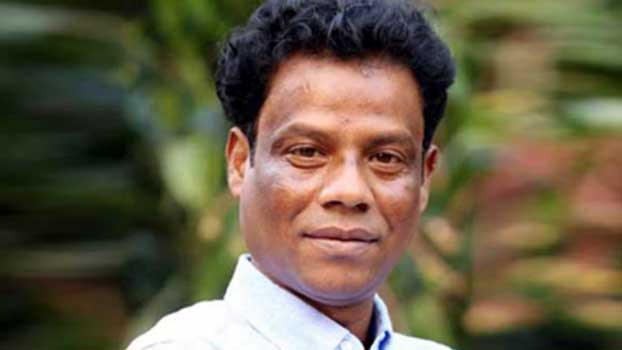 Singer Akbar Ali’s right leg amputated due to complications