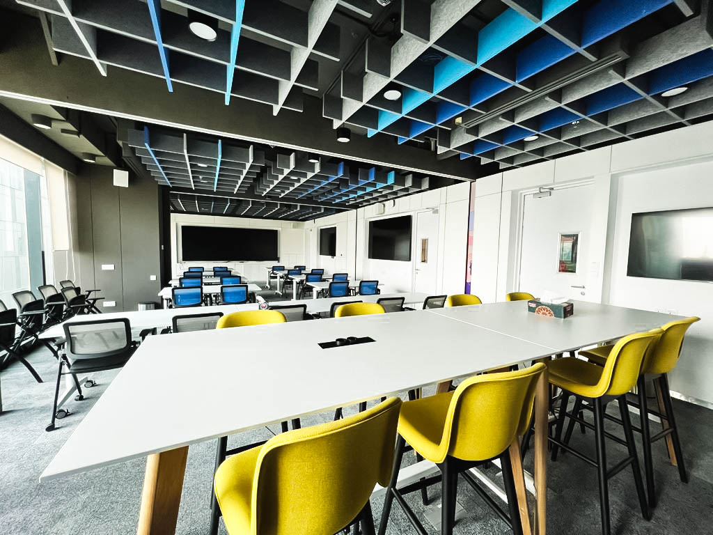 townhall_space_a_place_for_people_to_gather_together_and_share_their_insights_0.jpg
