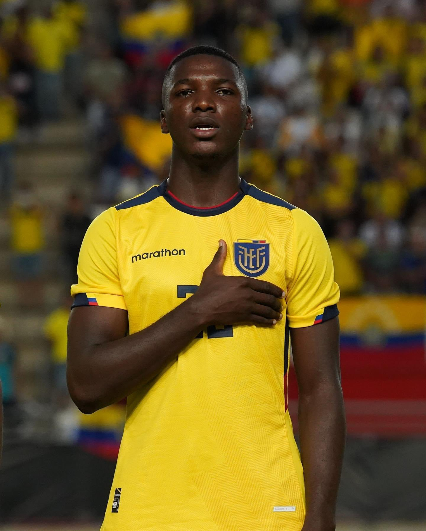moises_caicedo_ecuador.jpg