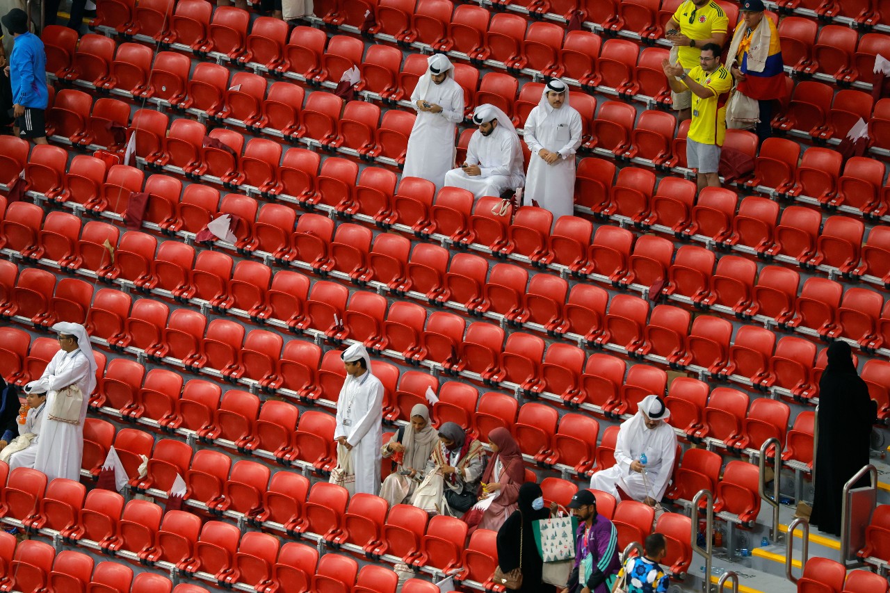 qatar_fans.jpg
