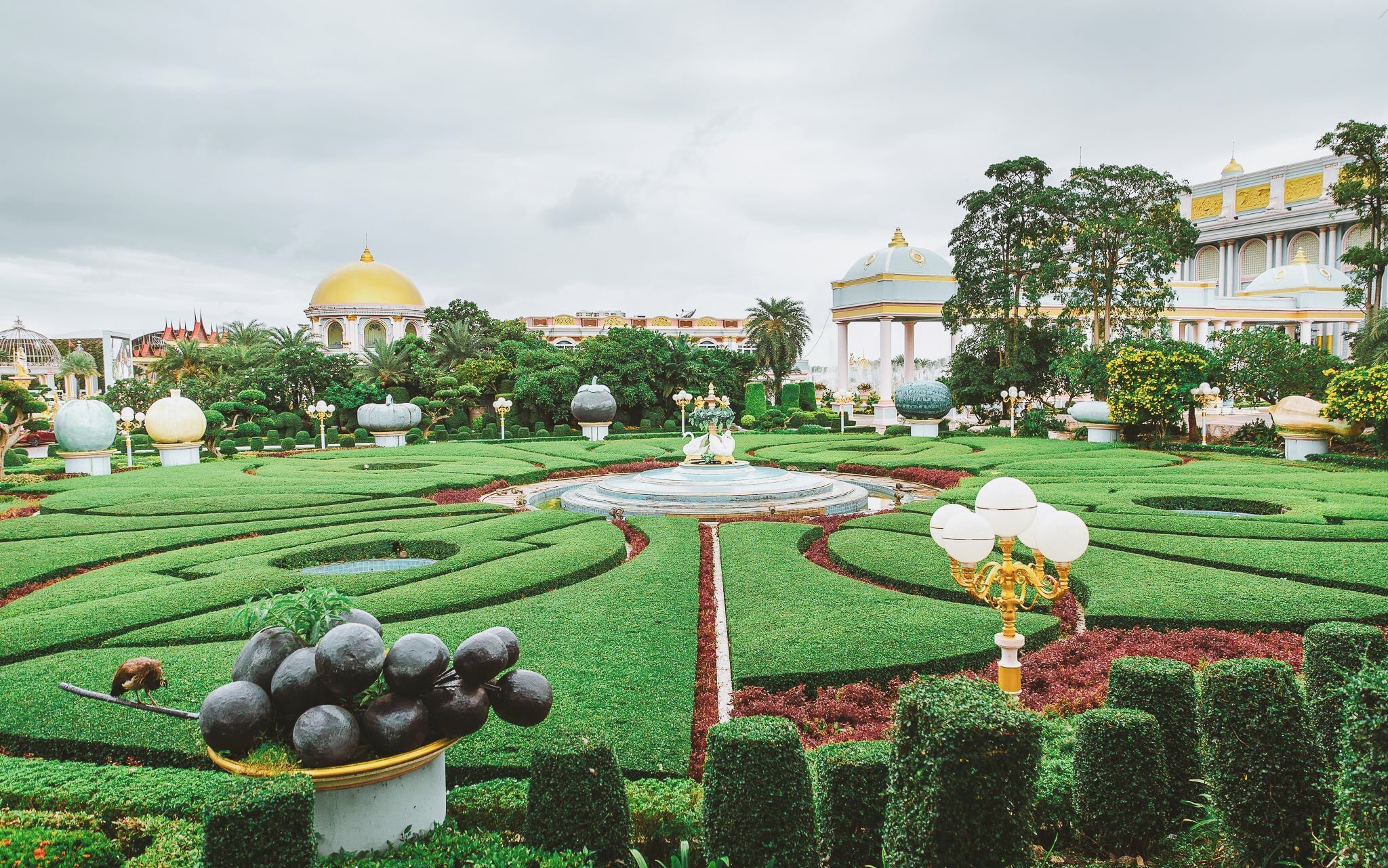 sukhawadee 7 amazing places to visit in Thailand