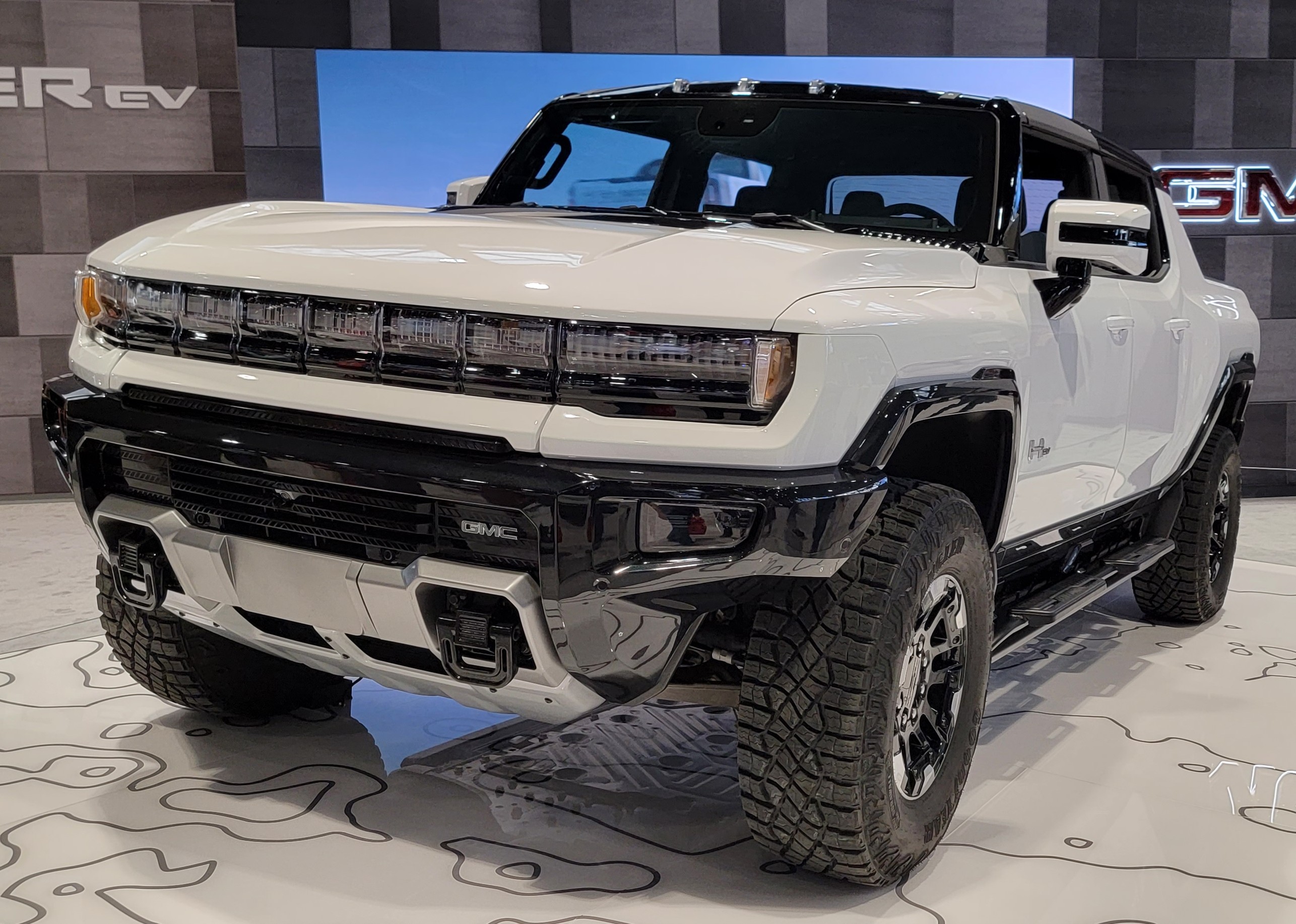 gmc_hummer_ev.jpg