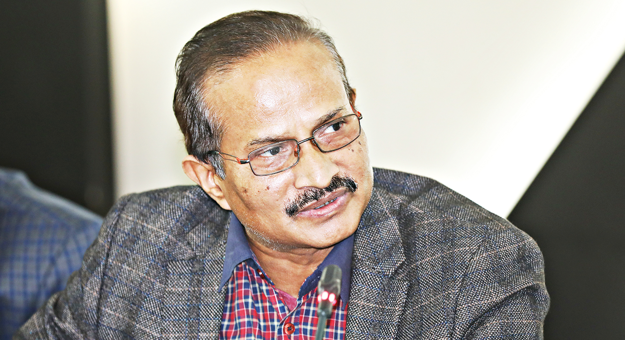 dr-niaz-mahmud-kamali.jpg