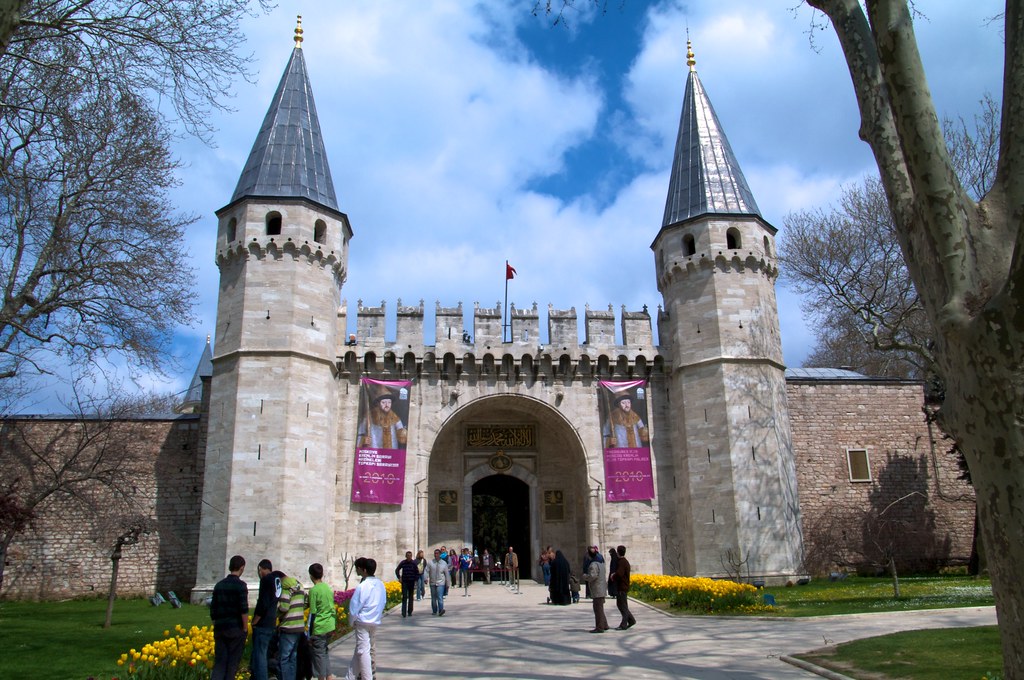 Topkapi Palace Museum 7 most beautiful palaces in the world to visit