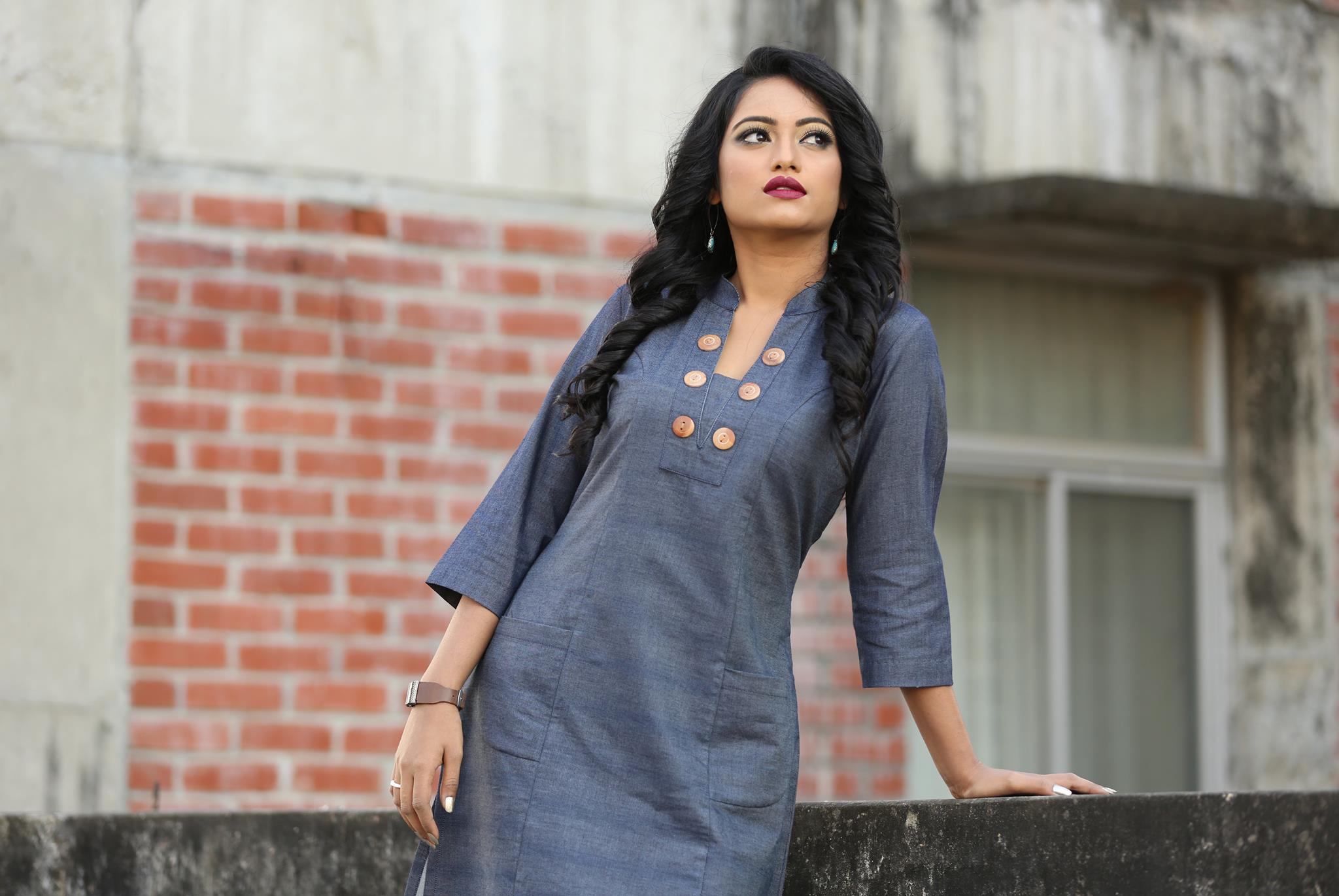 Actress Akhee finally able to speak after accident