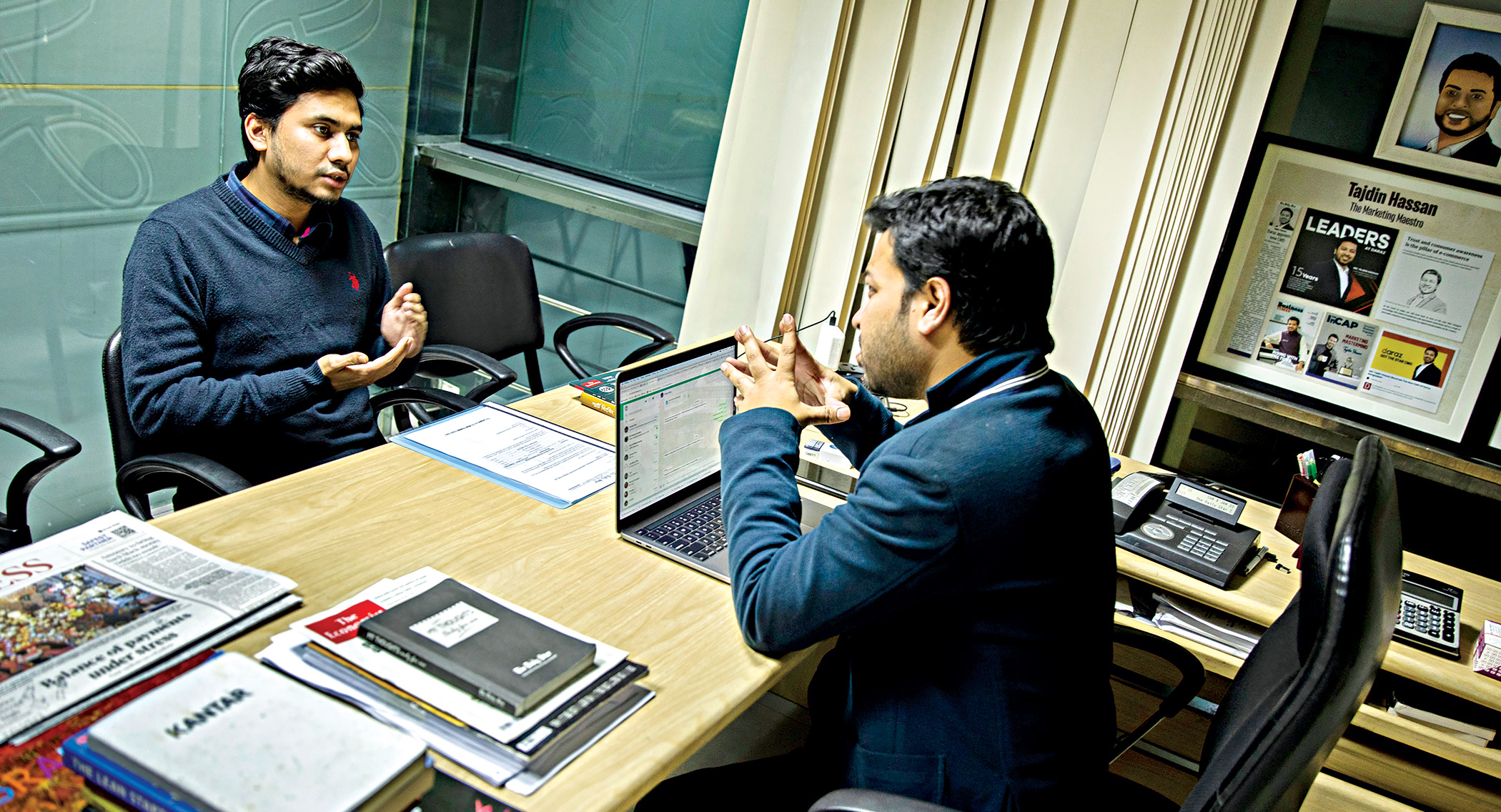 job-market-fresh-university-graduates-2.jpg