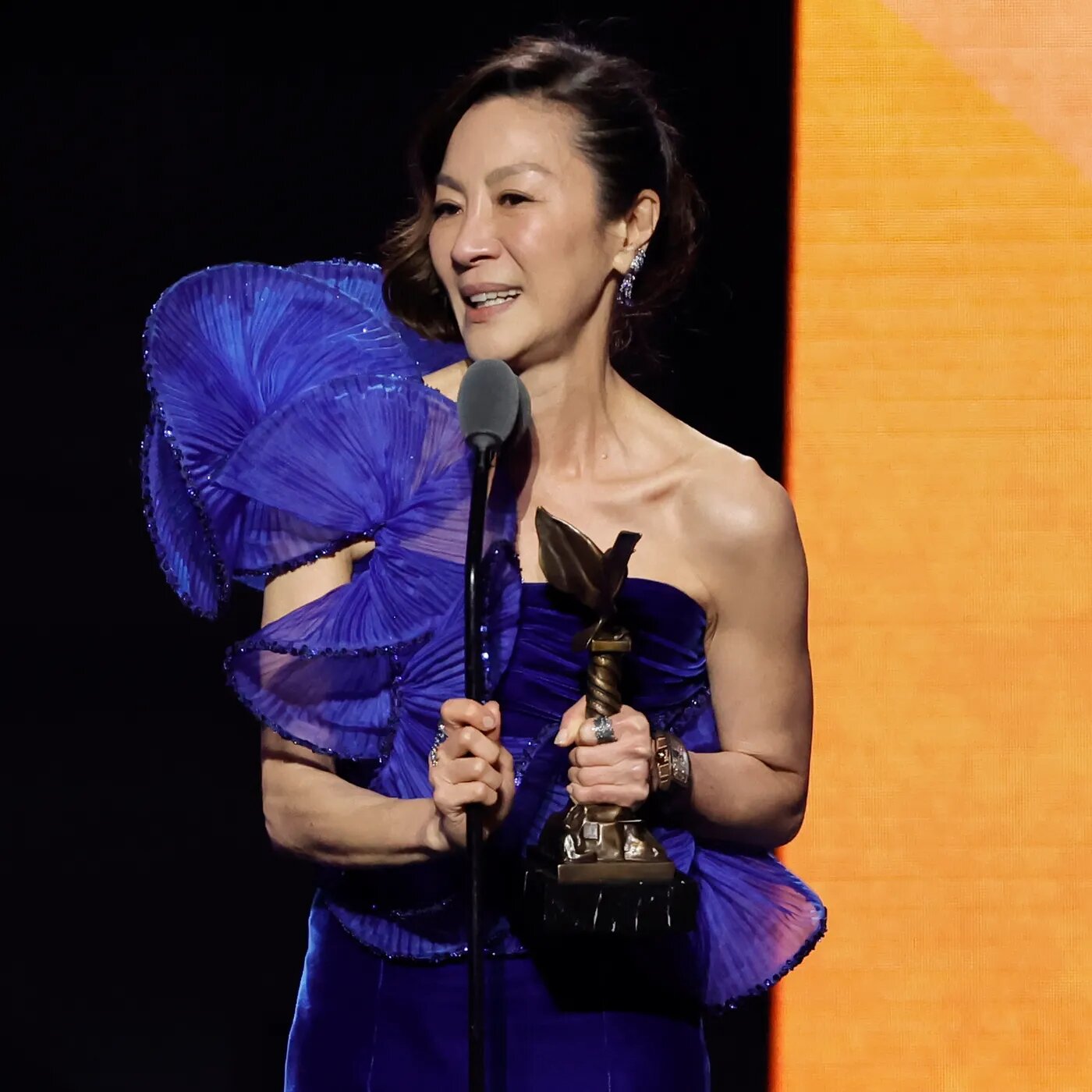 19c65ed4f0c9d0a14a22d9360990ac5157-michelle-yeoh.1x.rsquare.w1400.jpg