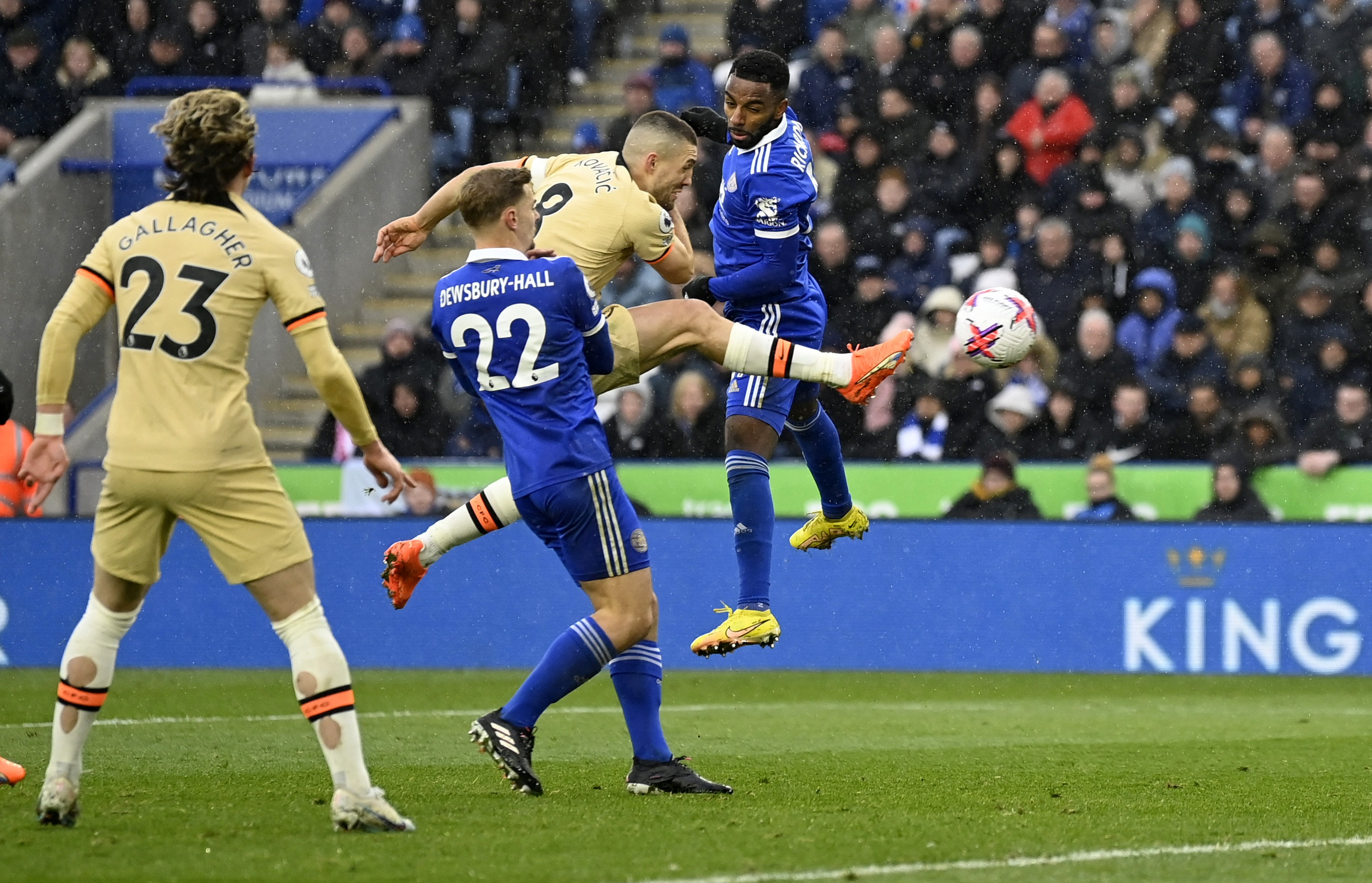2023-03-11t164151z_640174436_up1ej3b1adptu_rtrmadp_3_soccer-england-lei-che-report.jpg