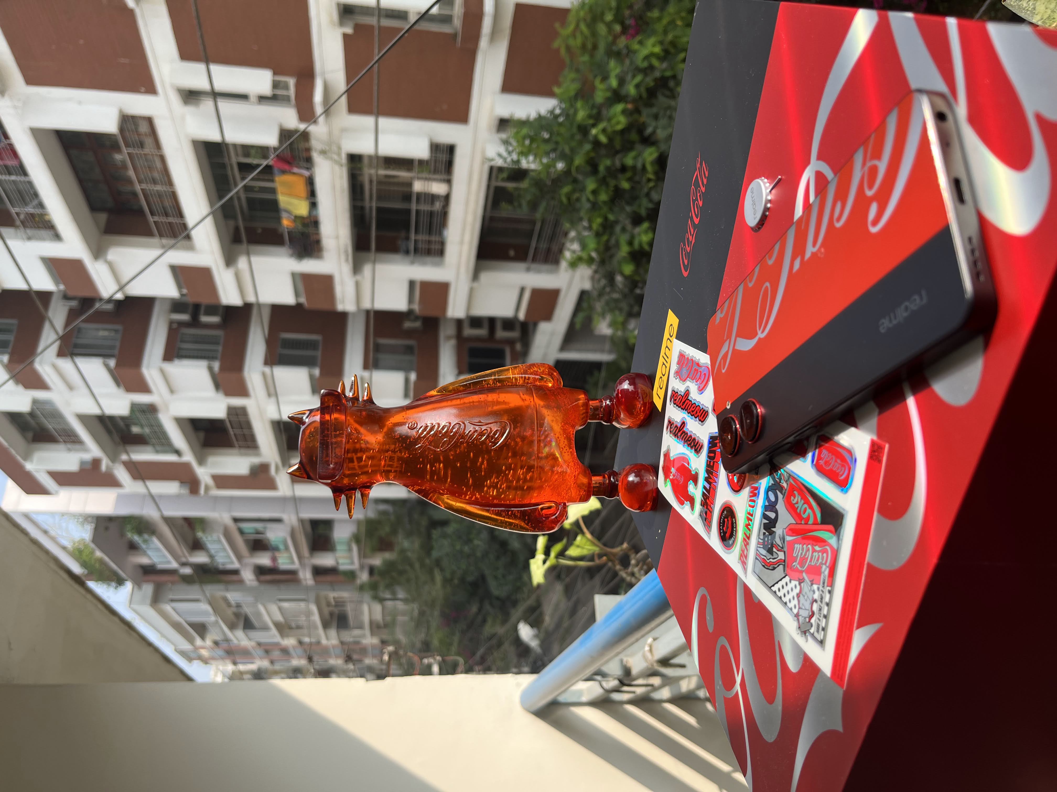 realme_coca_cola_4_3.jpg