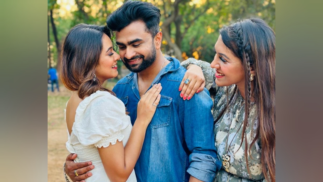 Dighi, Imran, Puja,