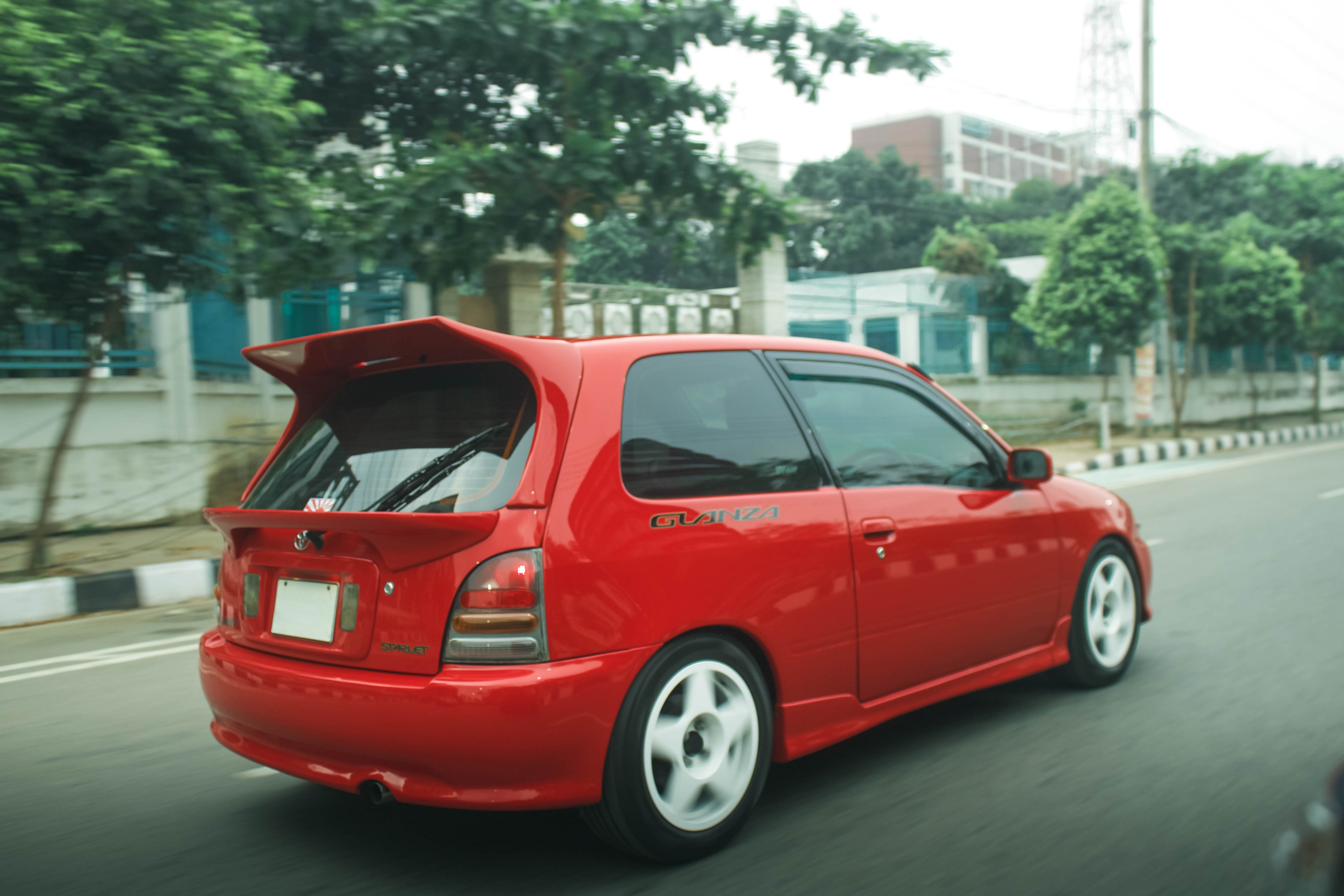 Glanza V side