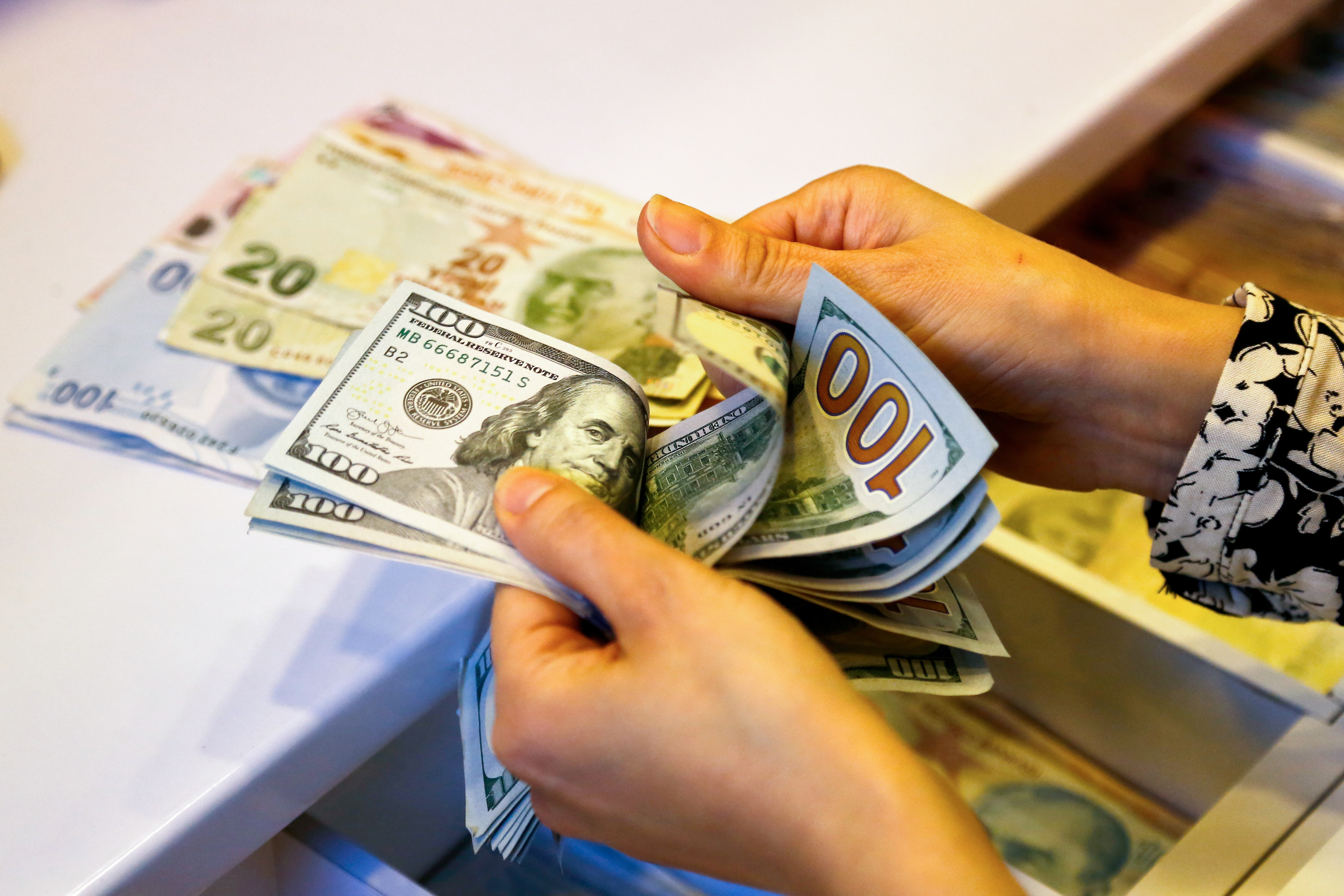 Why the US dollar is an optimal reserve currency for Bangladesh