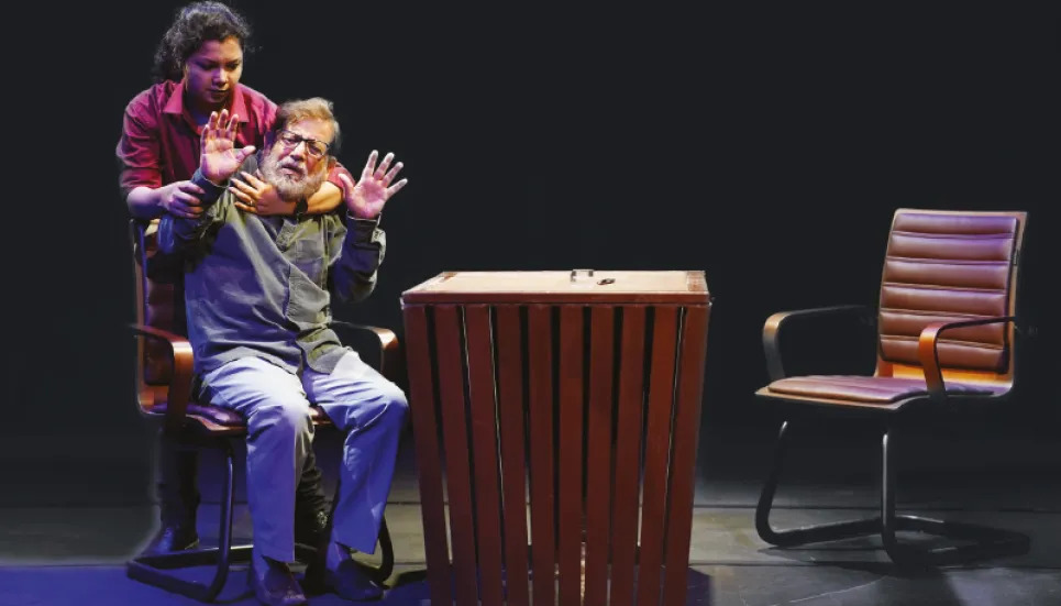 Asaduzzaman Noor takes centre stage in 'Remand' at BSA today 